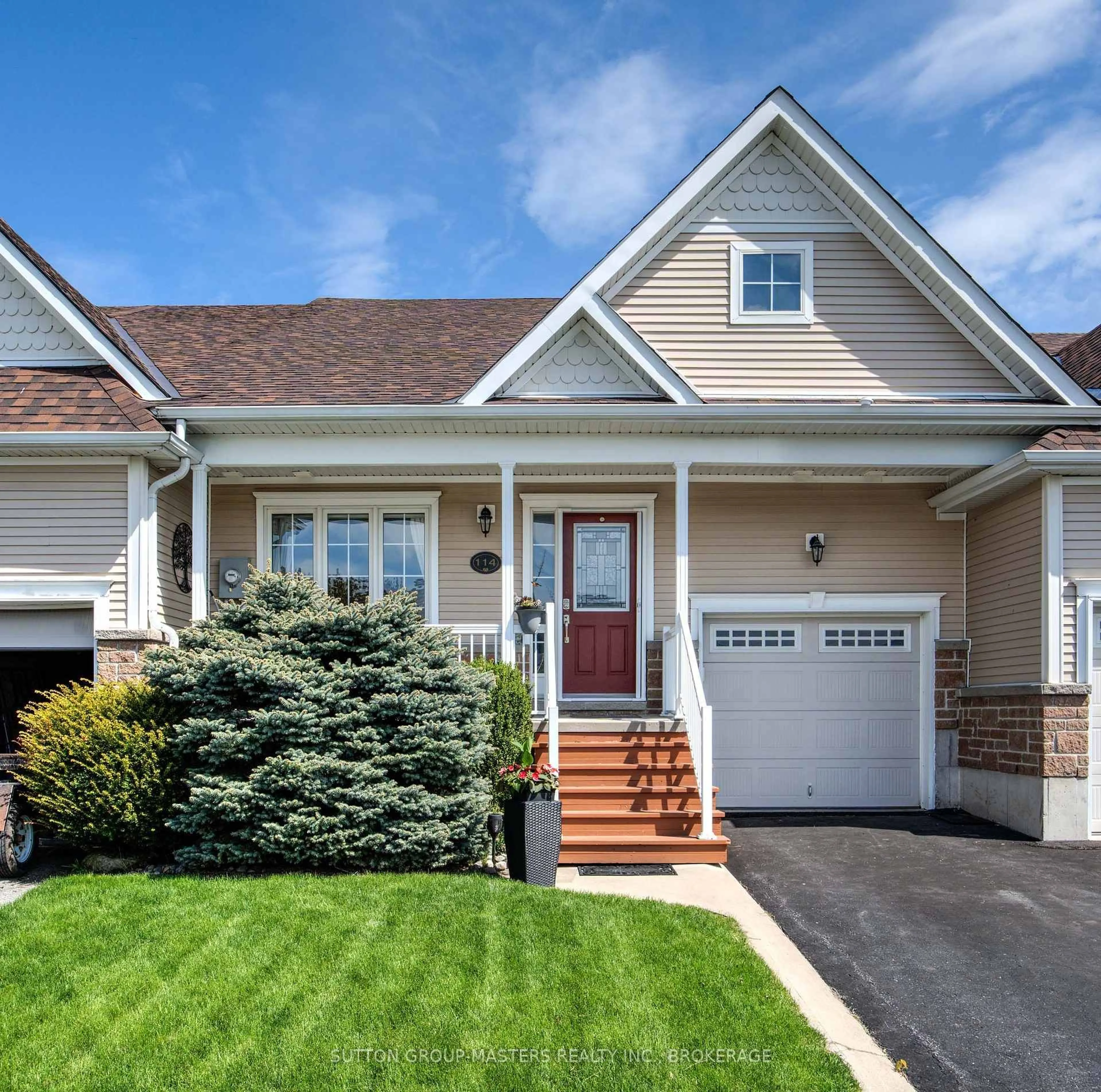 Home with vinyl exterior material, street for 114 Britannia Cres, Bath Ontario K0H 1G0