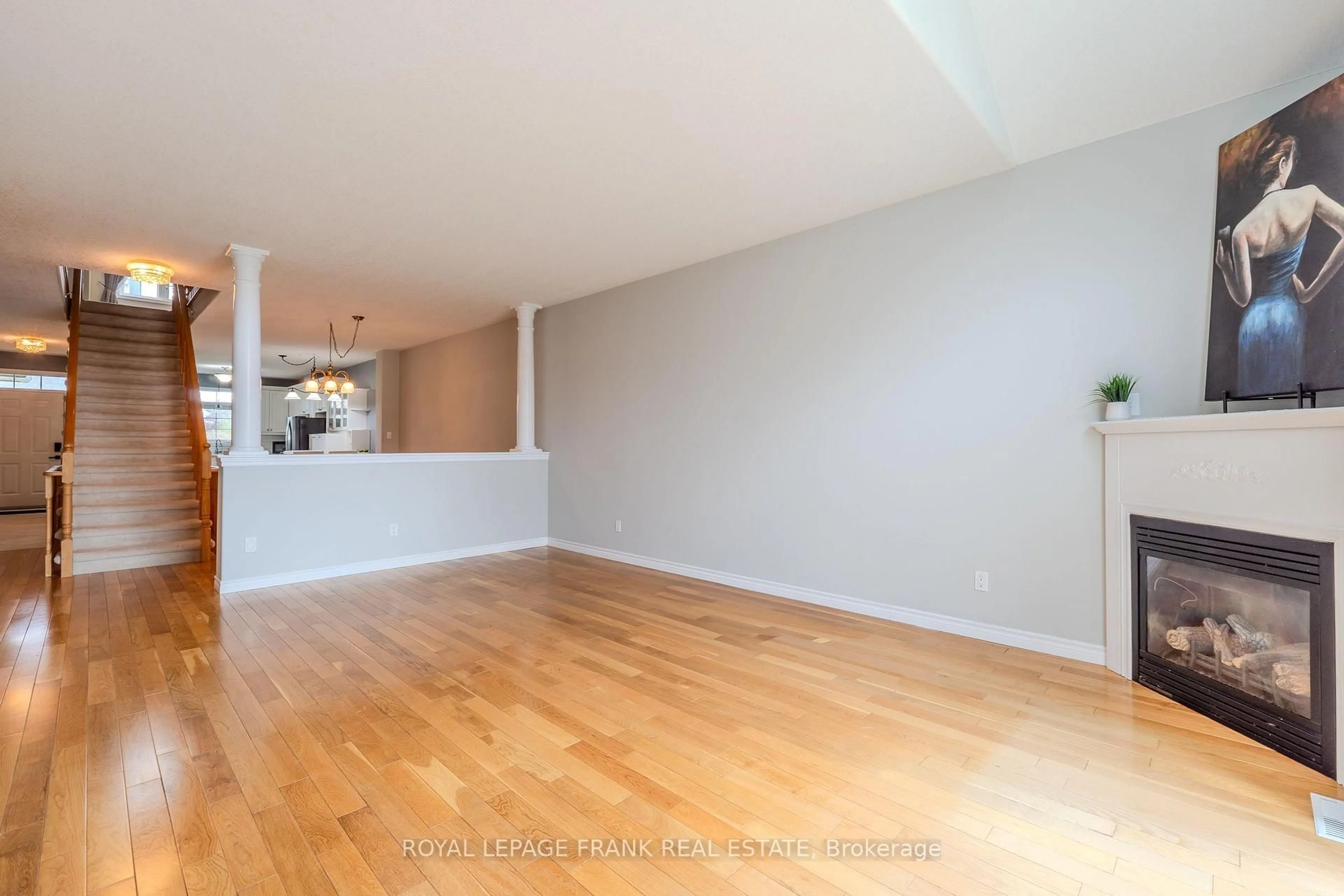 A pic of a room for 9 Eglington St, Kawartha Lakes Ontario K9V 6K6