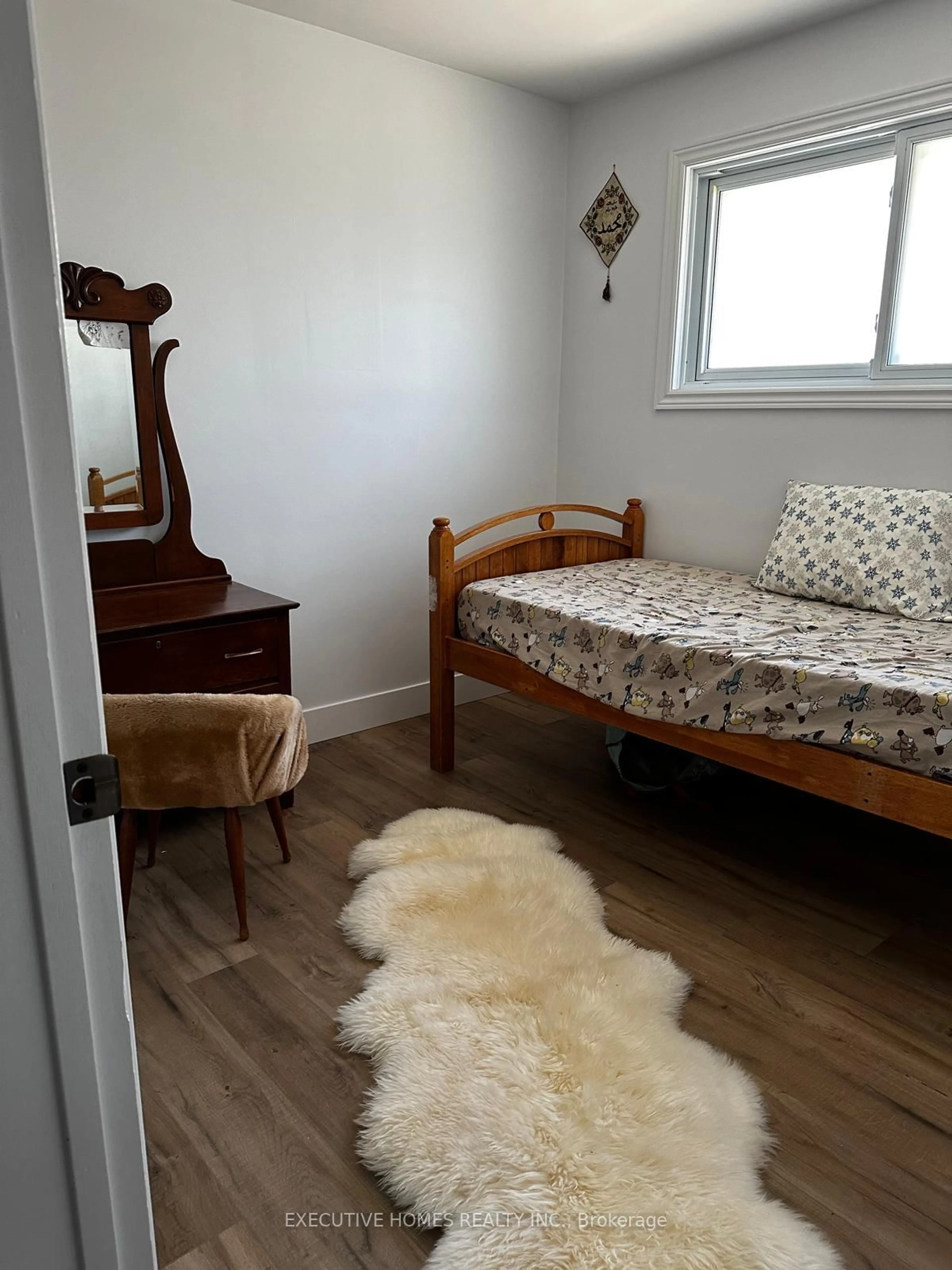 A pic of a room for 18 SILVERDALE Cres, London South Ontario N5Z 4A4