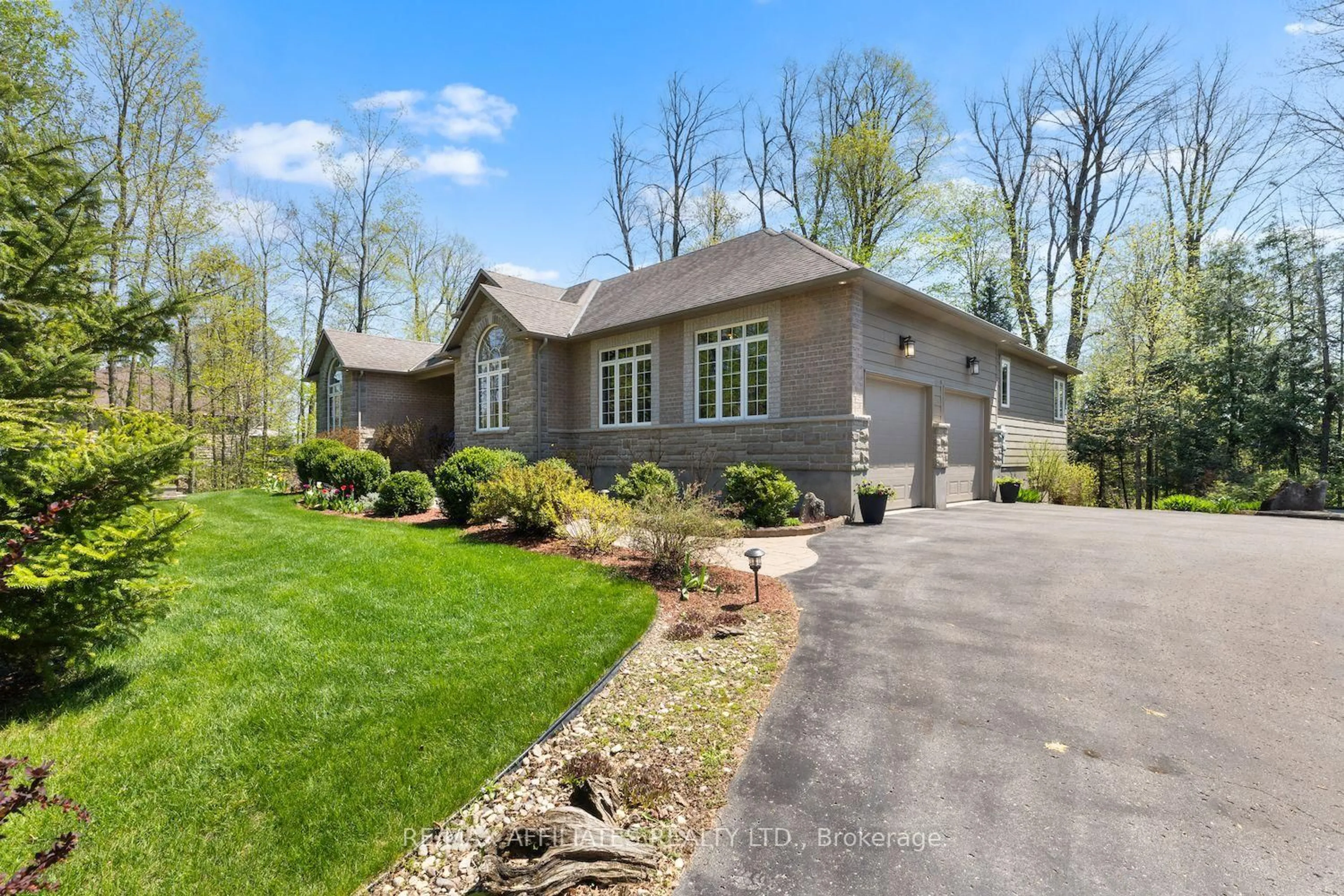 Home with brick exterior material, unknown for 382 Ashton Creek Cres, Ashton Ontario K0A 1B0