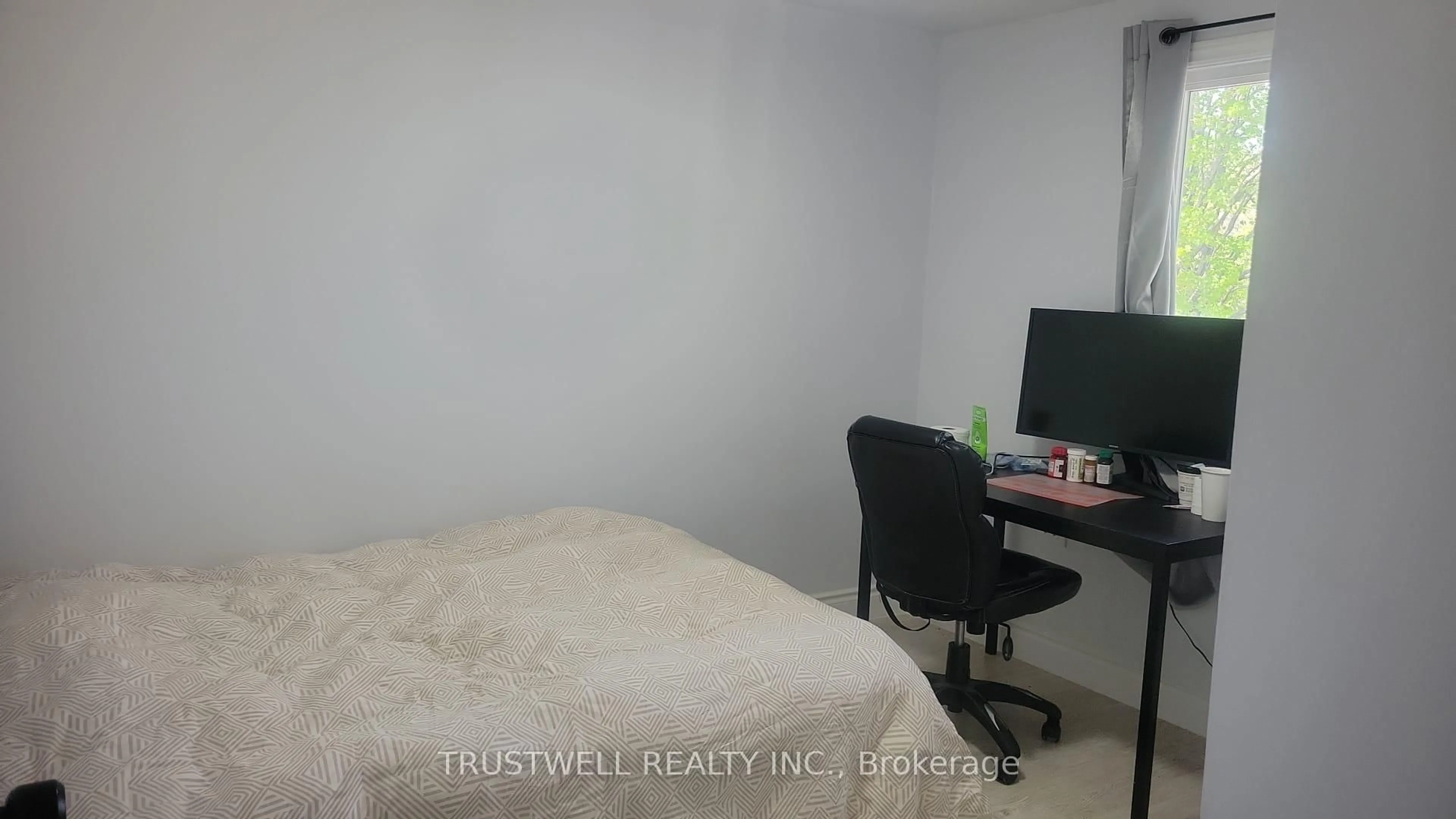 A pic of a room for 9 Grosbeak Rd, Woolwich Ontario N3B 1V6
