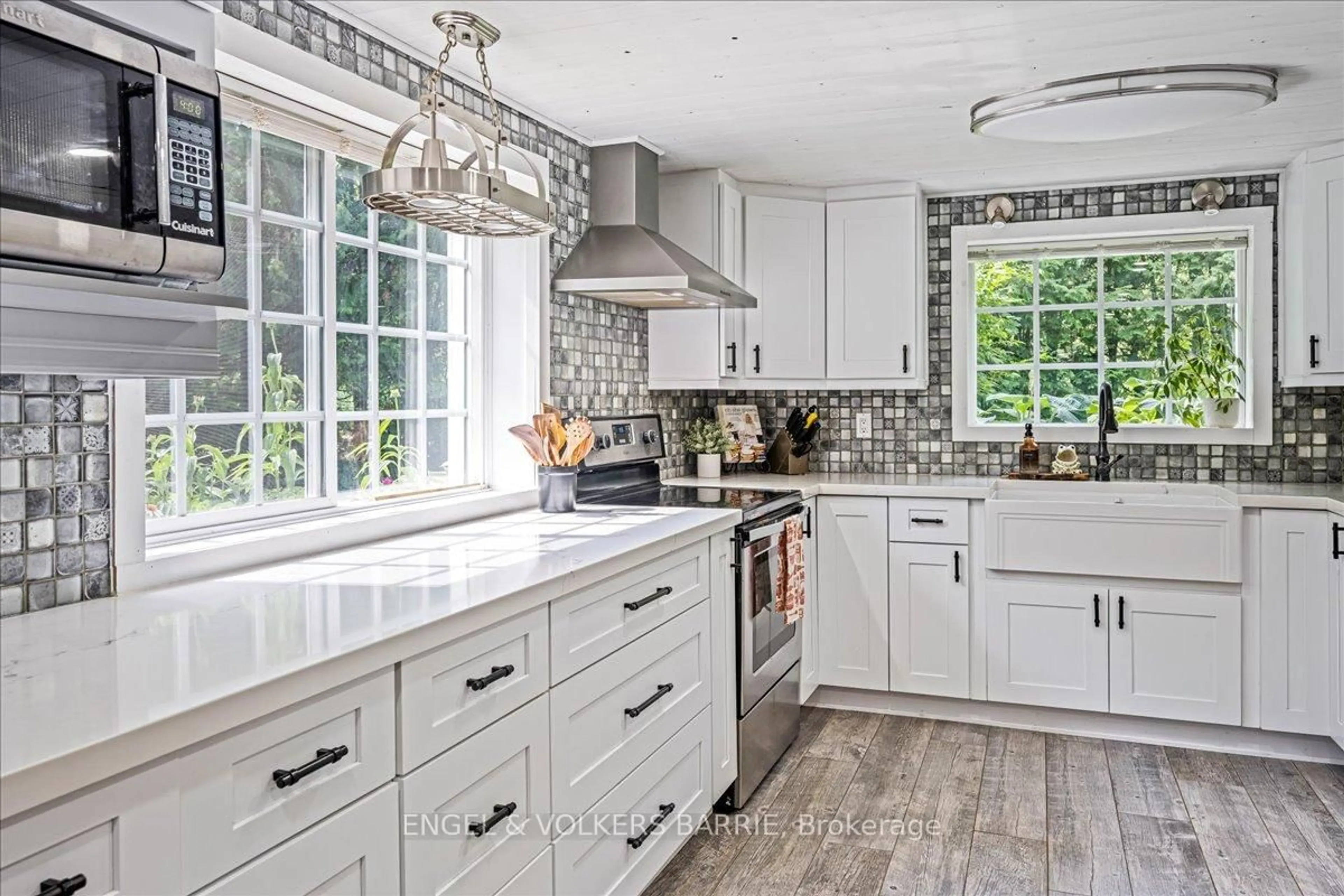 Contemporary kitchen, ceramic/tile floor for 1057 Severn River Rd, Gravenhurst Ontario P0E 1N0