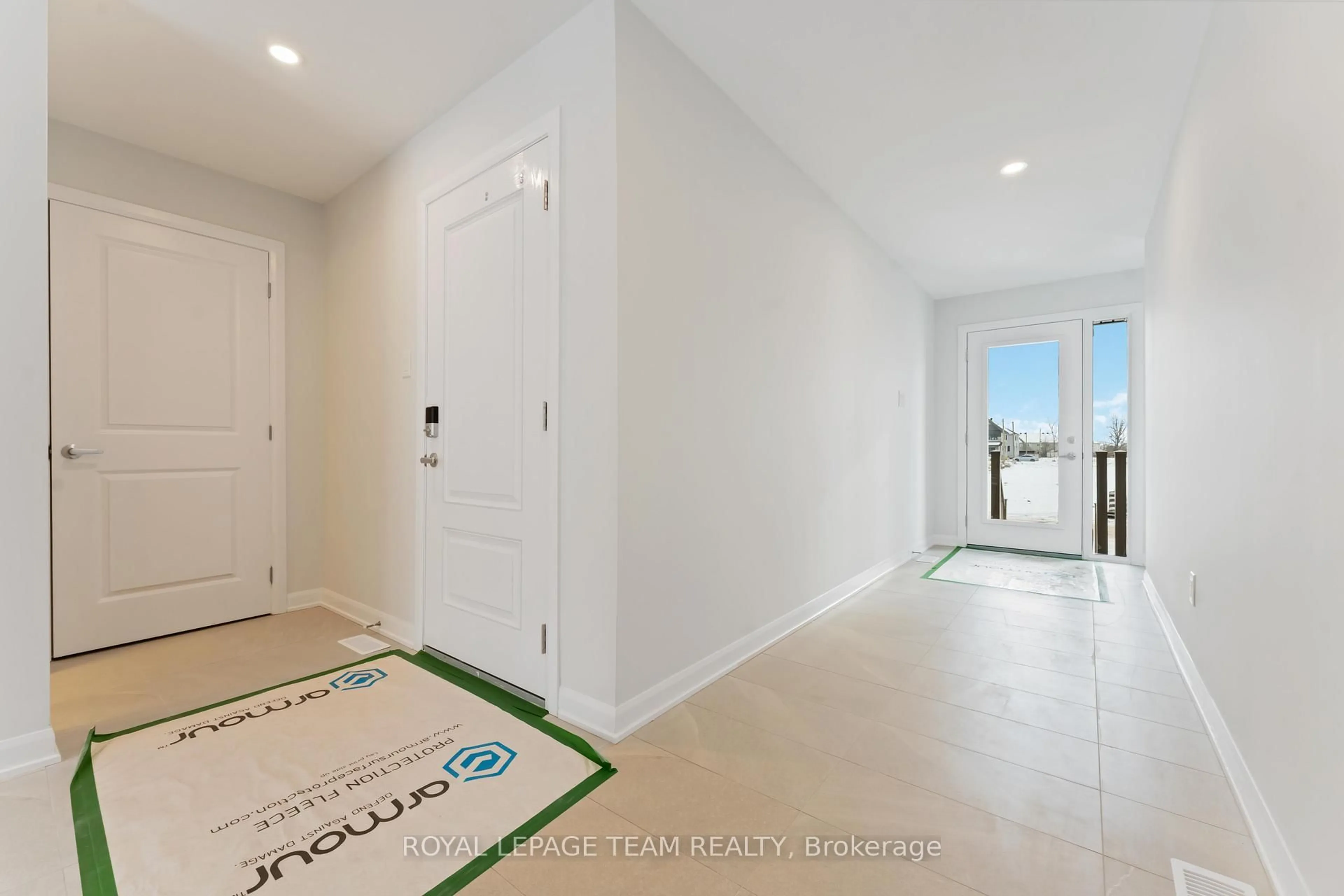 Indoor entryway for 718 Jennie Trout Terr, Kanata Ontario K2W 0M5