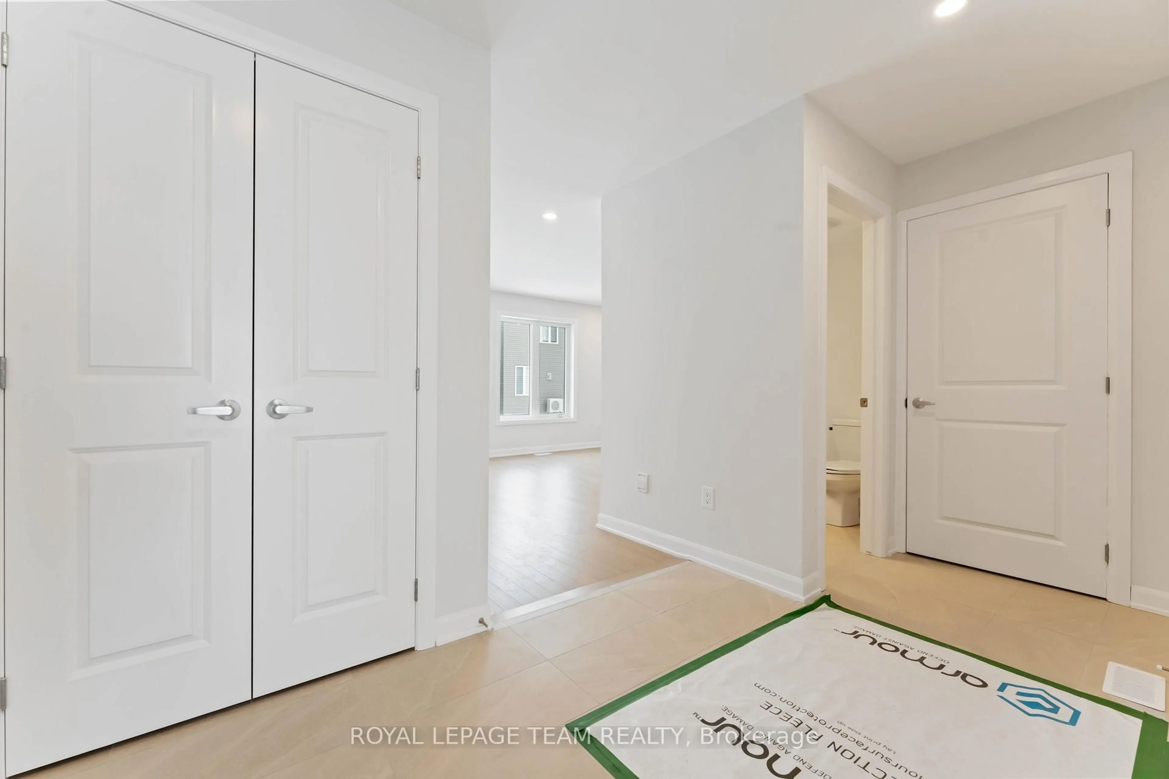 Indoor entryway for 718 Jennie Trout Terr, Kanata Ontario K2W 0M5