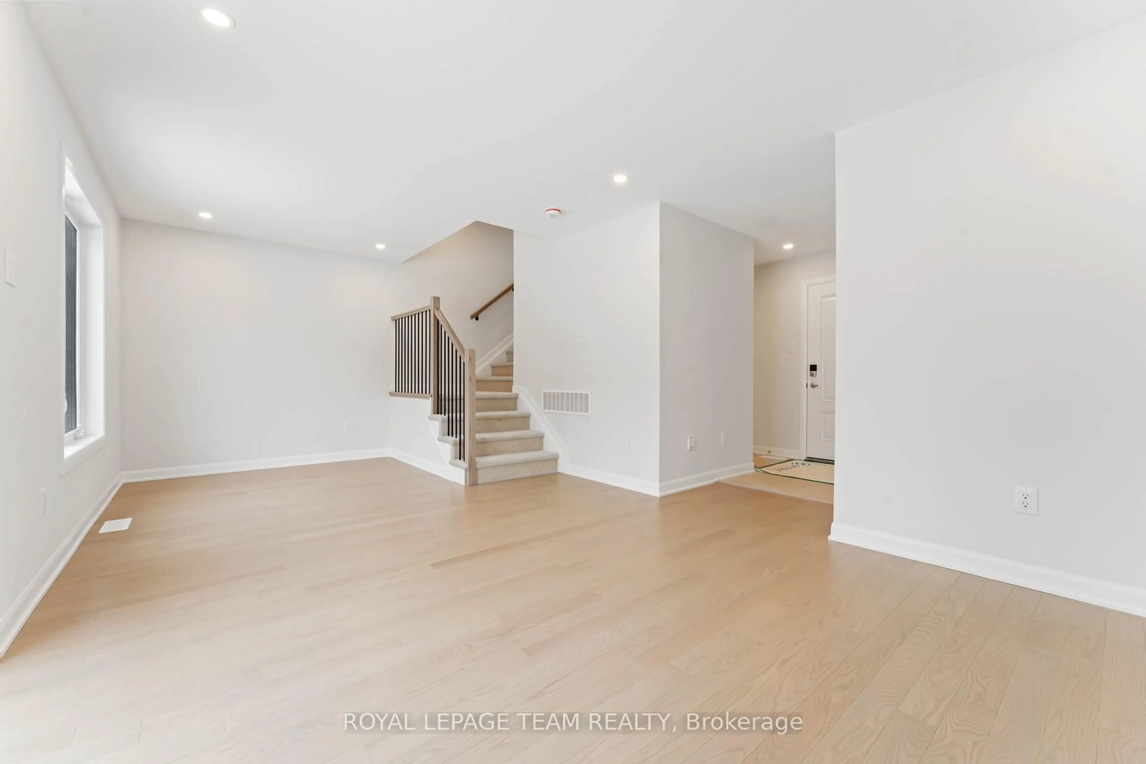 Unknown for 718 Jennie Trout Terr, Kanata Ontario K2W 0M5