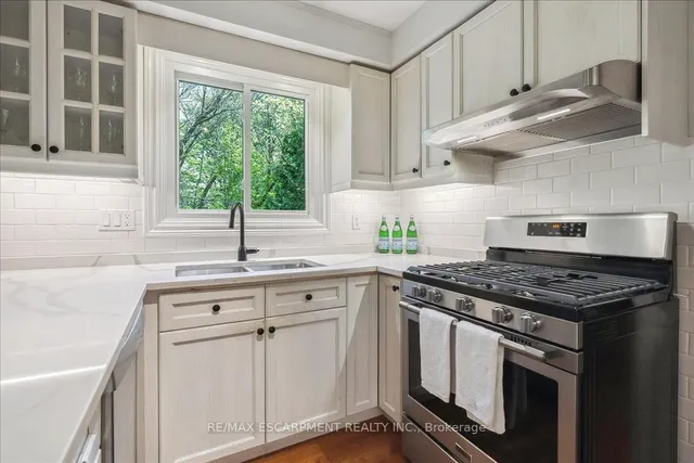 Additional property image - 32 Highland Park Dr