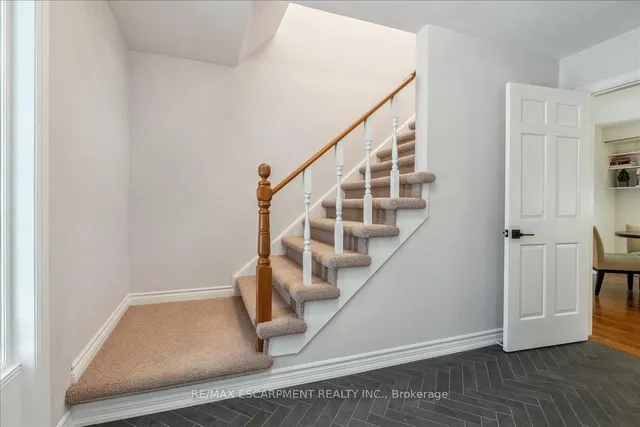 Additional property image - 32 Highland Park Dr