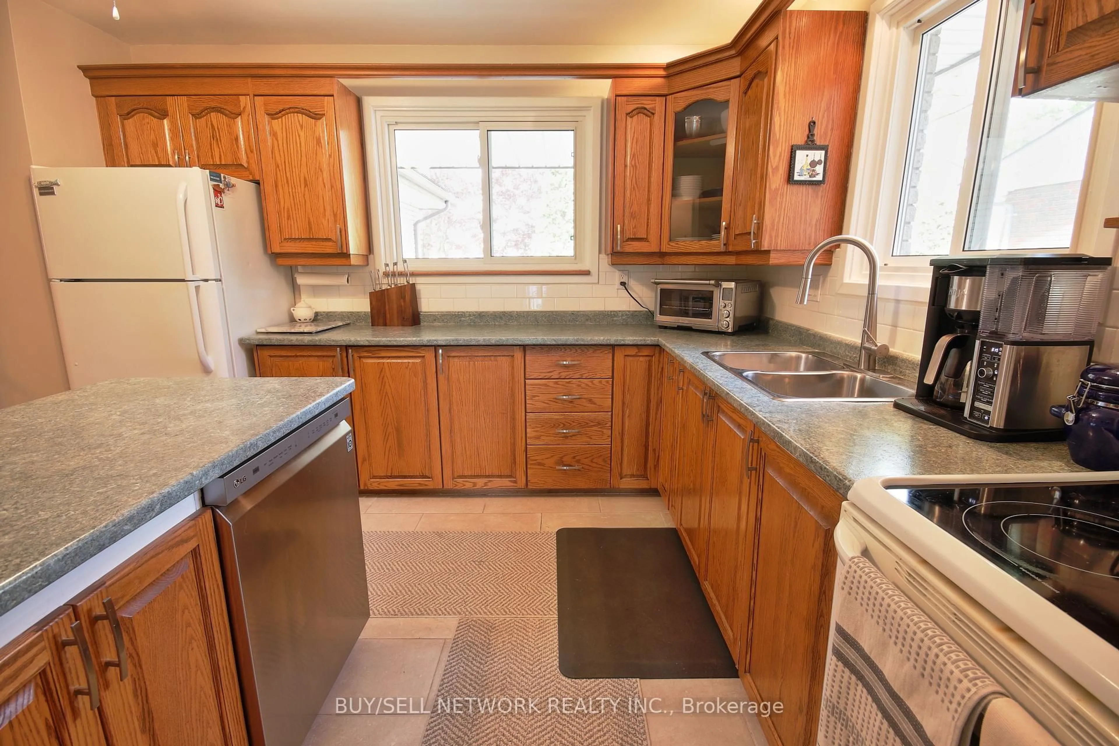 Standard kitchen, ceramic/tile floor for 638 River Rd, Peterborough South Ontario K9J 1E7