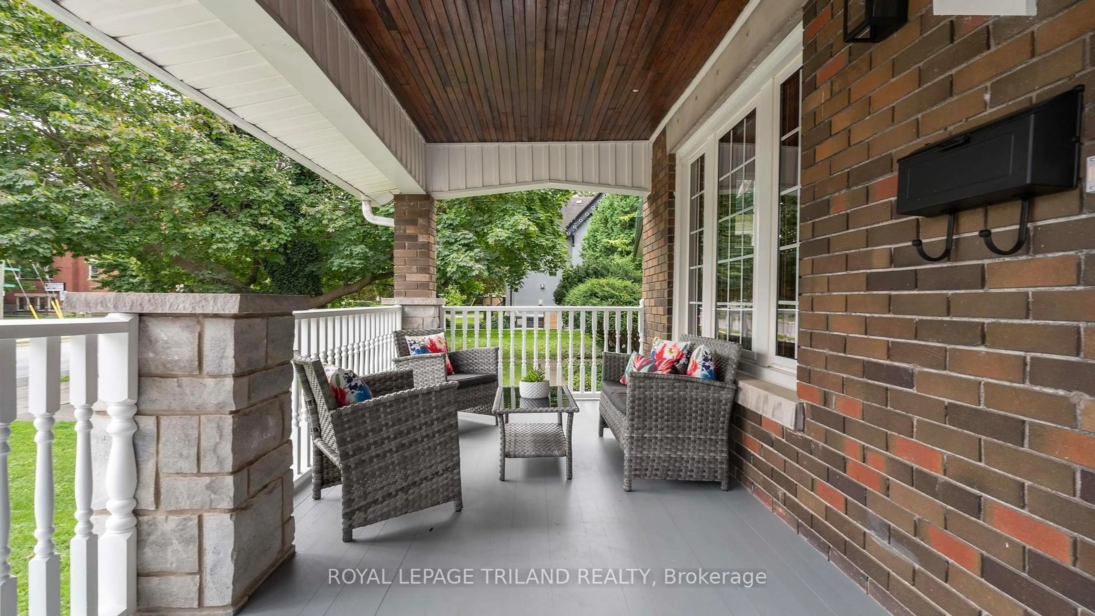 Patio, street for 275 RIDOUT St, London South Ontario N6C 3Y7