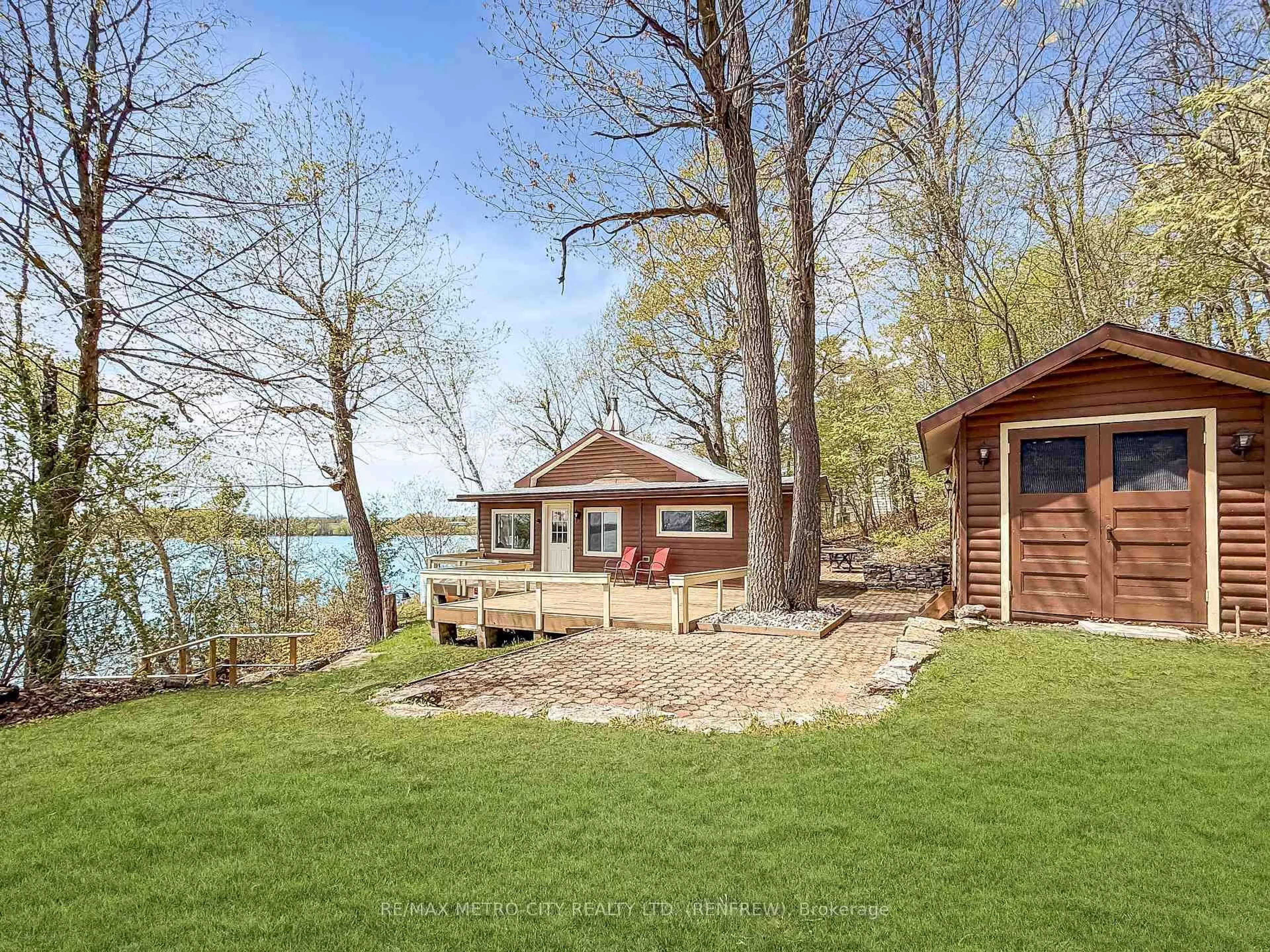 A pic from outside/outdoor area/front of a property/back of a property/a pic from drone, water/lake/river/ocean view for 289 Dogwood Tr, Beachburg Ontario K0J 1C0