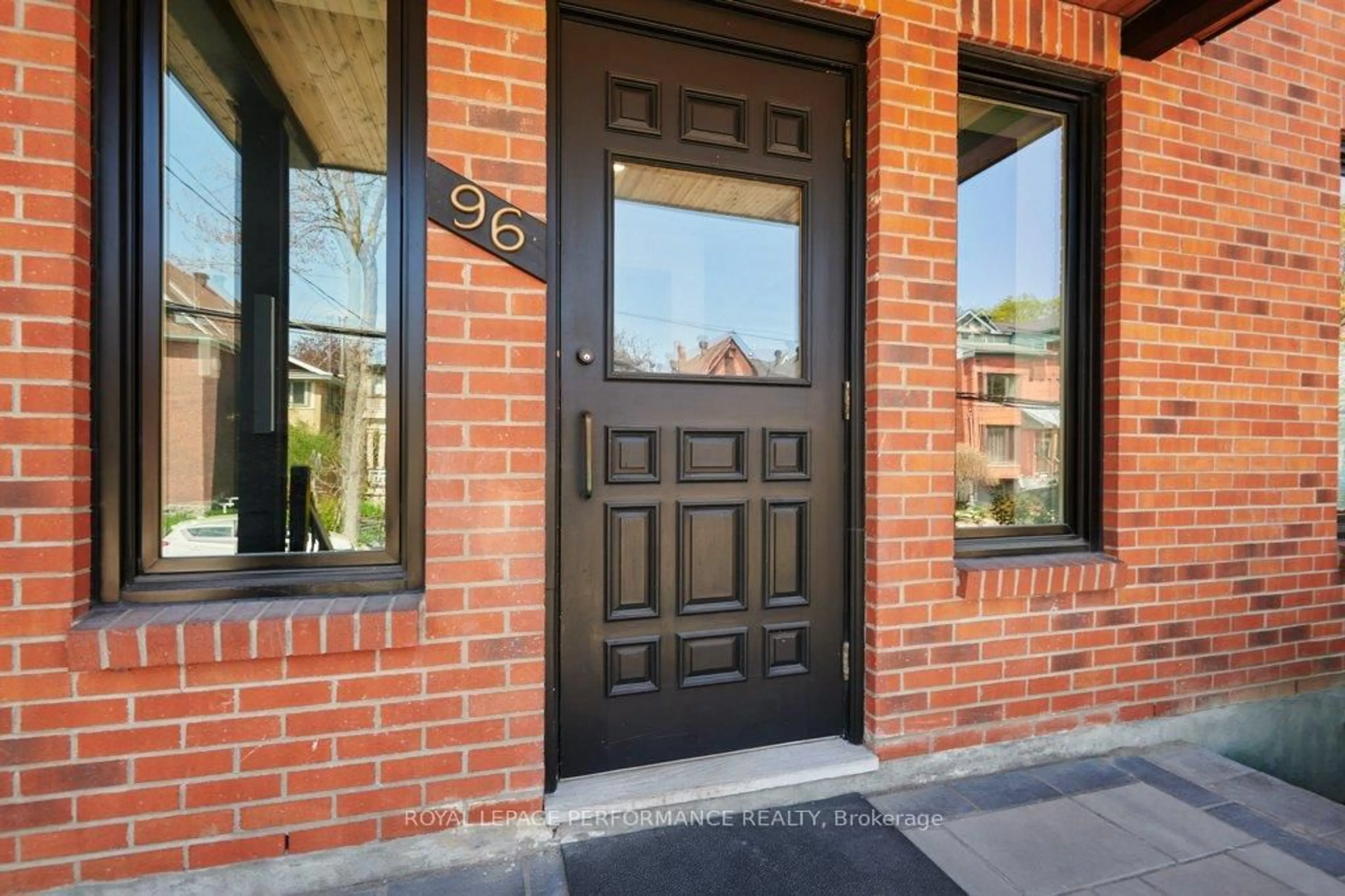 Home with brick exterior material, street for 96 Frank St #2, Ottawa Ontario K2P 0X2