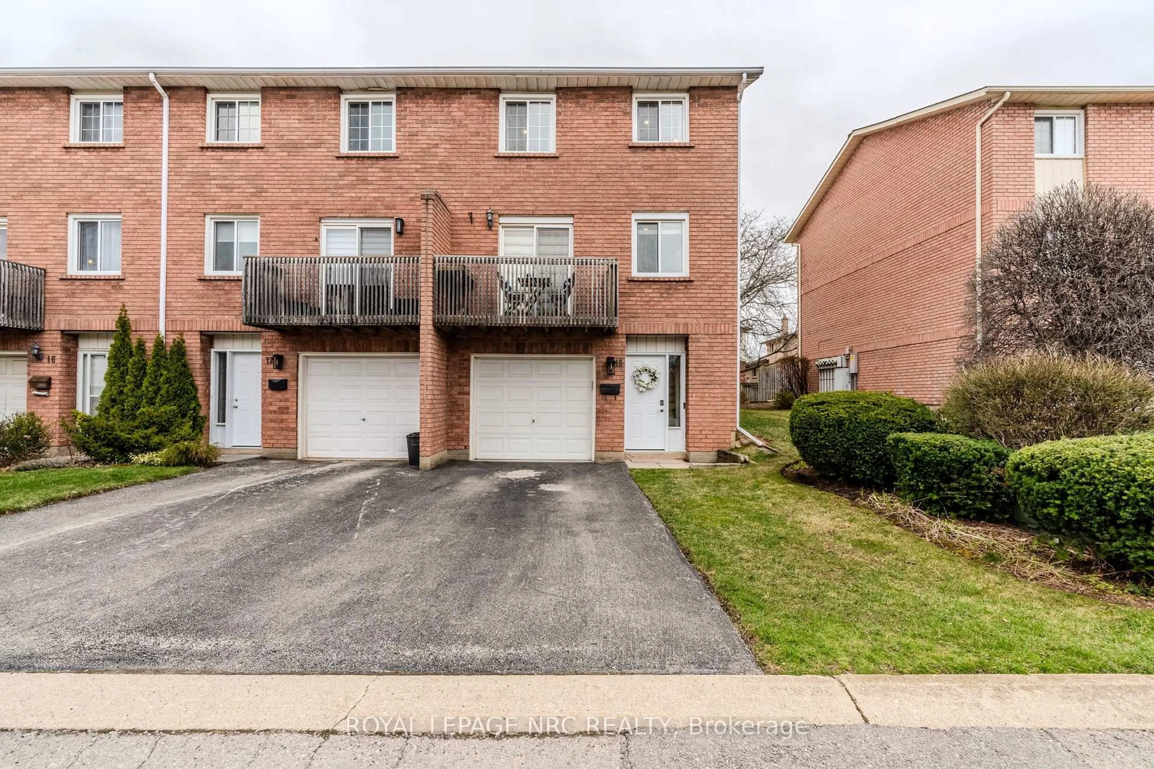 Unknown for 29 Heritage Dr #18, Hamilton Ontario L8G 4T4