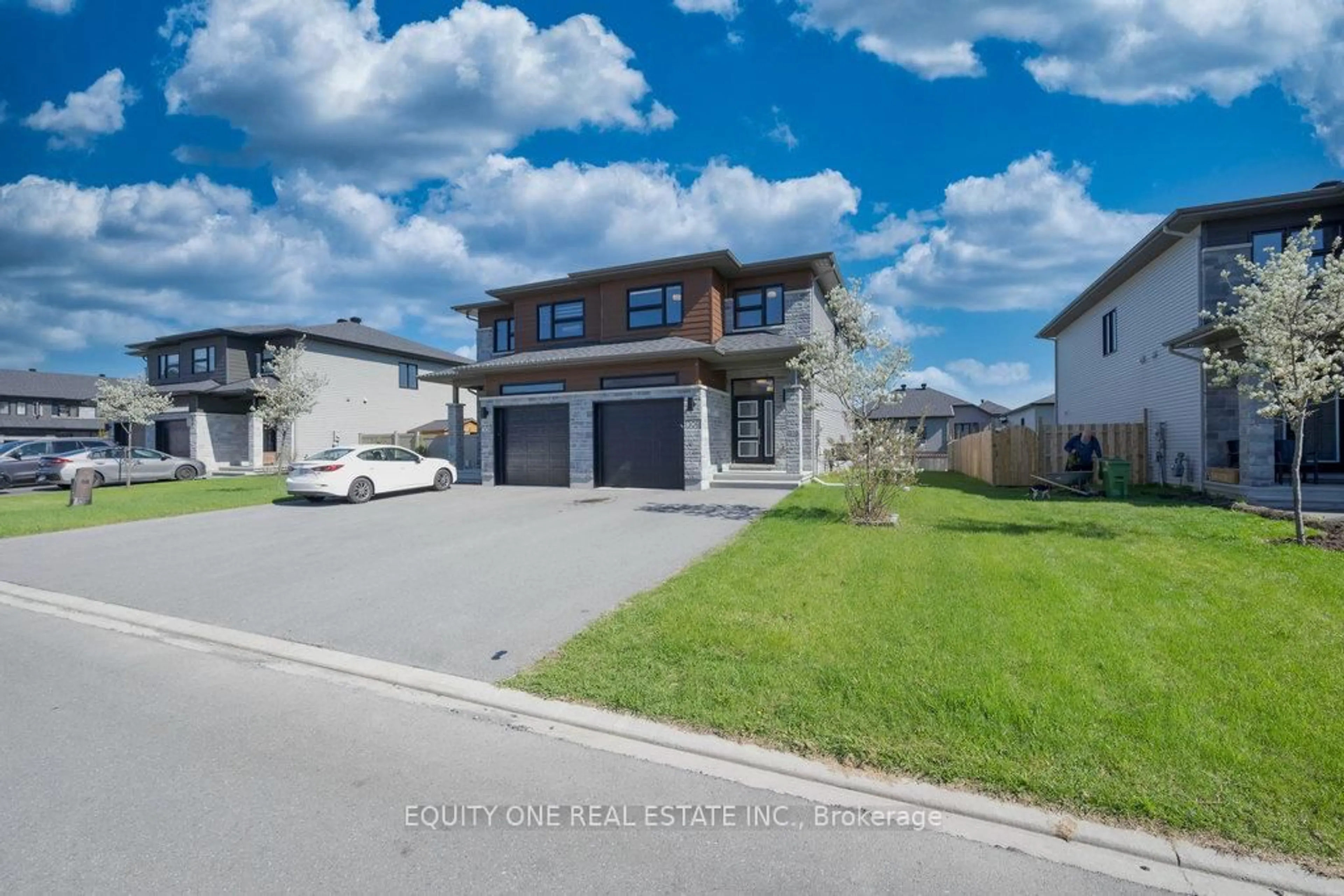 A pic from outside/outdoor area/front of a property/back of a property/a pic from drone, street for 306 Belfort St, Russell Ontario K0A 1W0