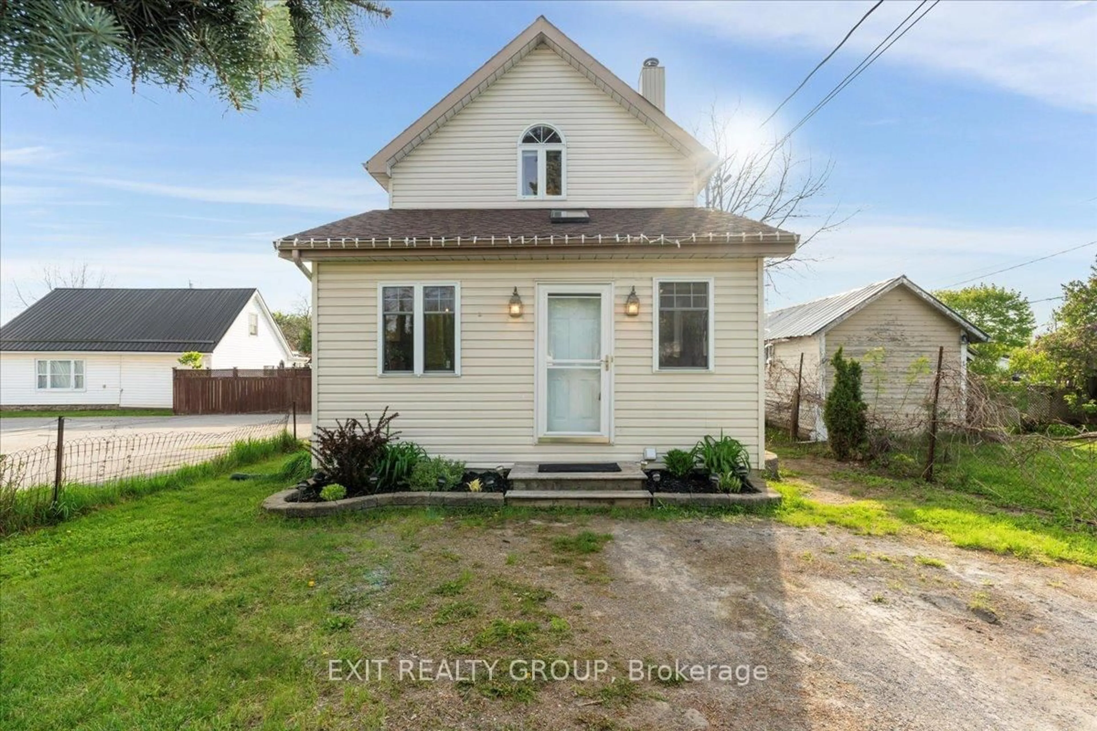 Unknown for 162 West St, Quinte West Ontario K8V 2M7
