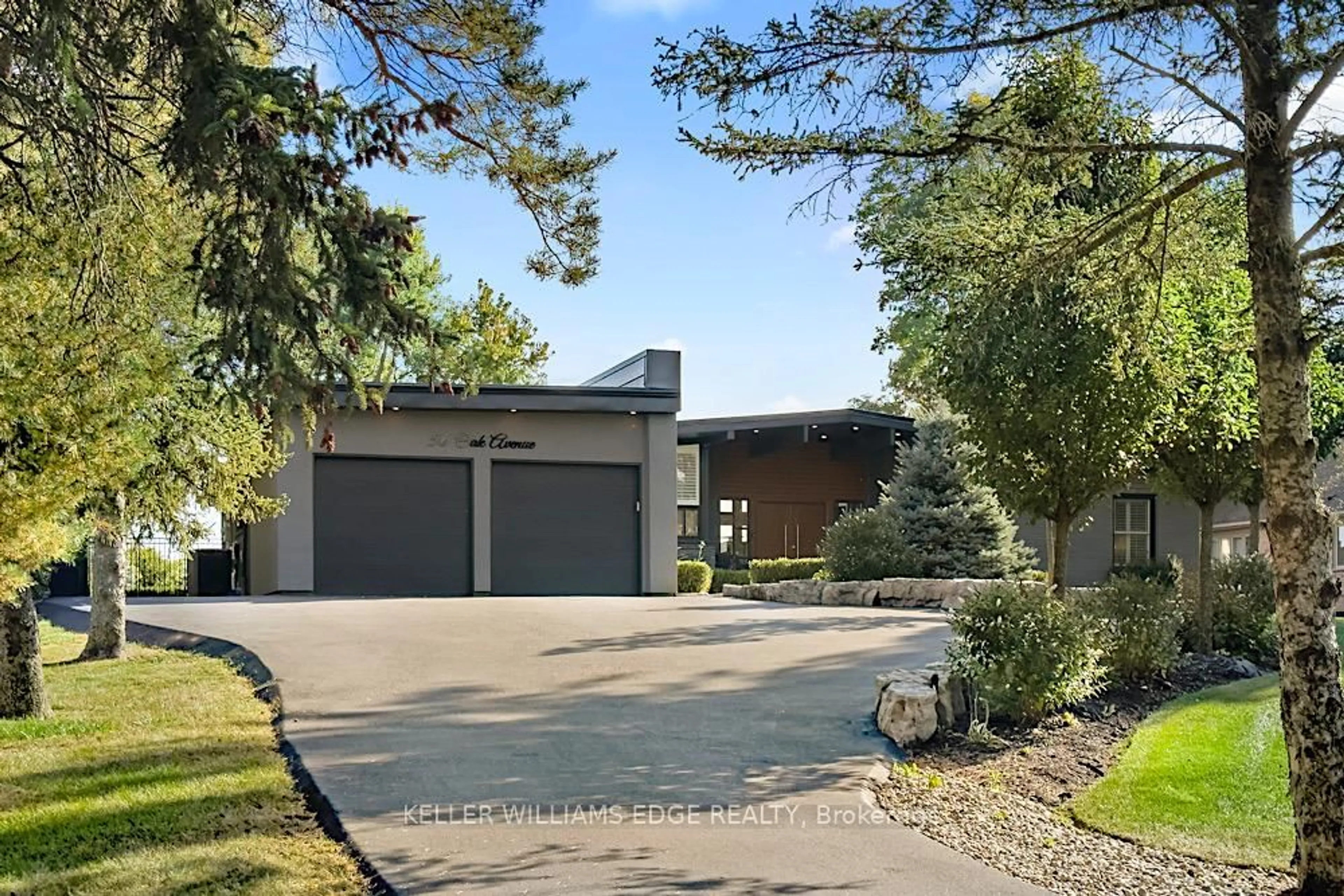Unknown for 56 Oak Ave, Hamilton Ontario L9H 4Y9