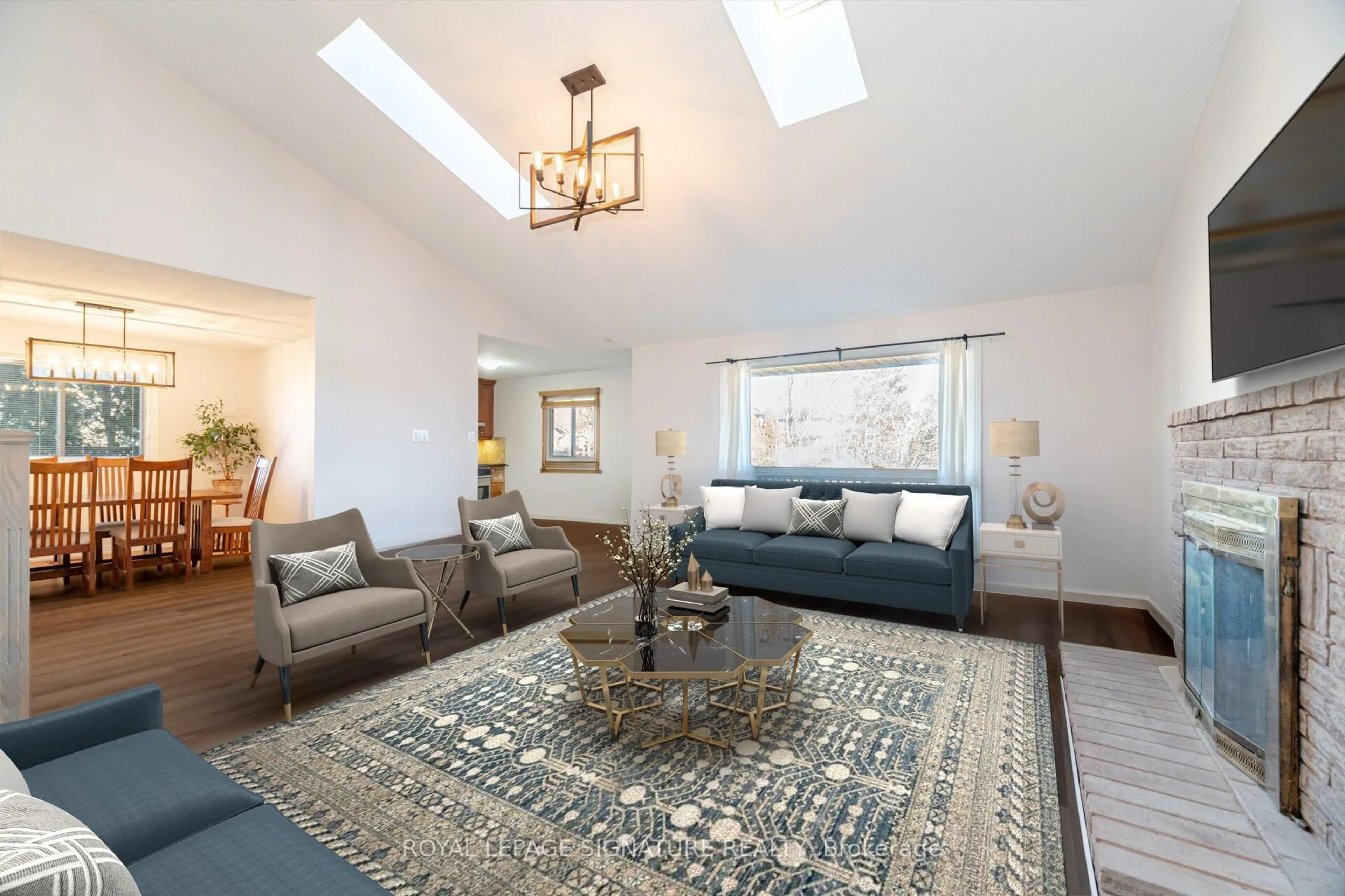 Living room with furniture, unknown for 113 Parkwood Cres, Hamilton Ontario L8V 4Z6