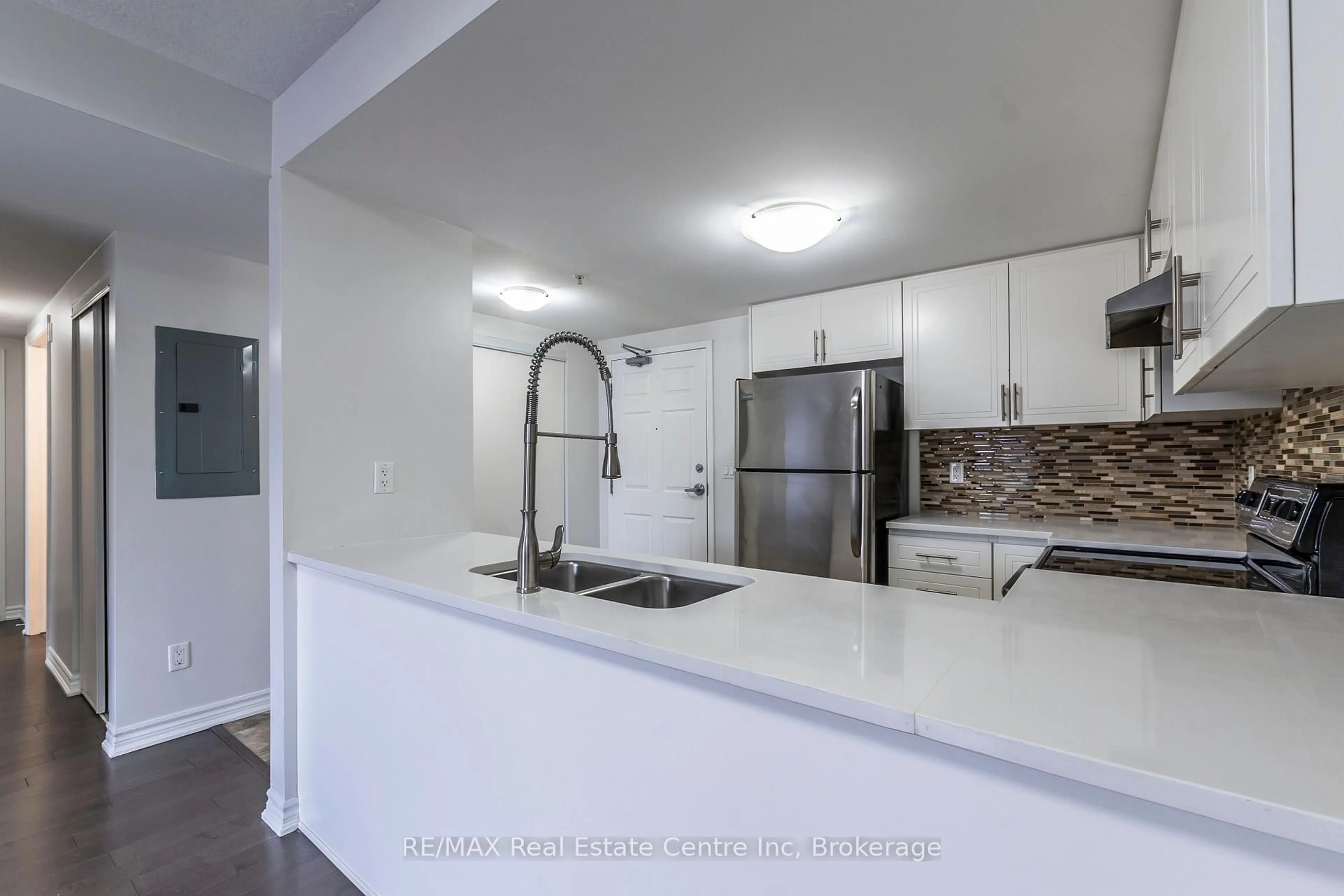 Standard kitchen, unknown for 103 Westminster Cres #113, Centre Wellington Ontario N1M 0C6
