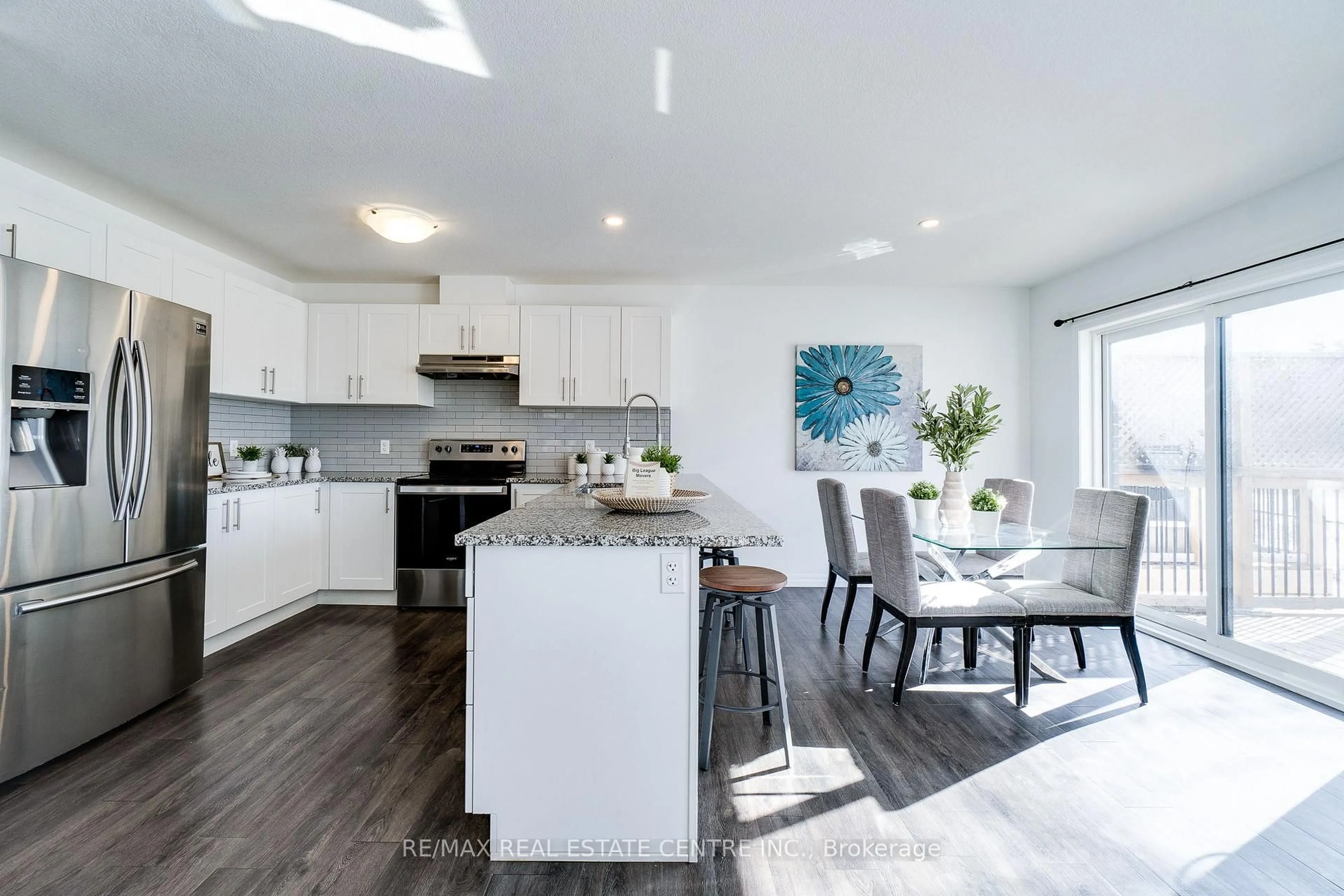 Open concept kitchen, unknown for 135 Hardcastle Dr #27, Cambridge Ontario N1S 0B6