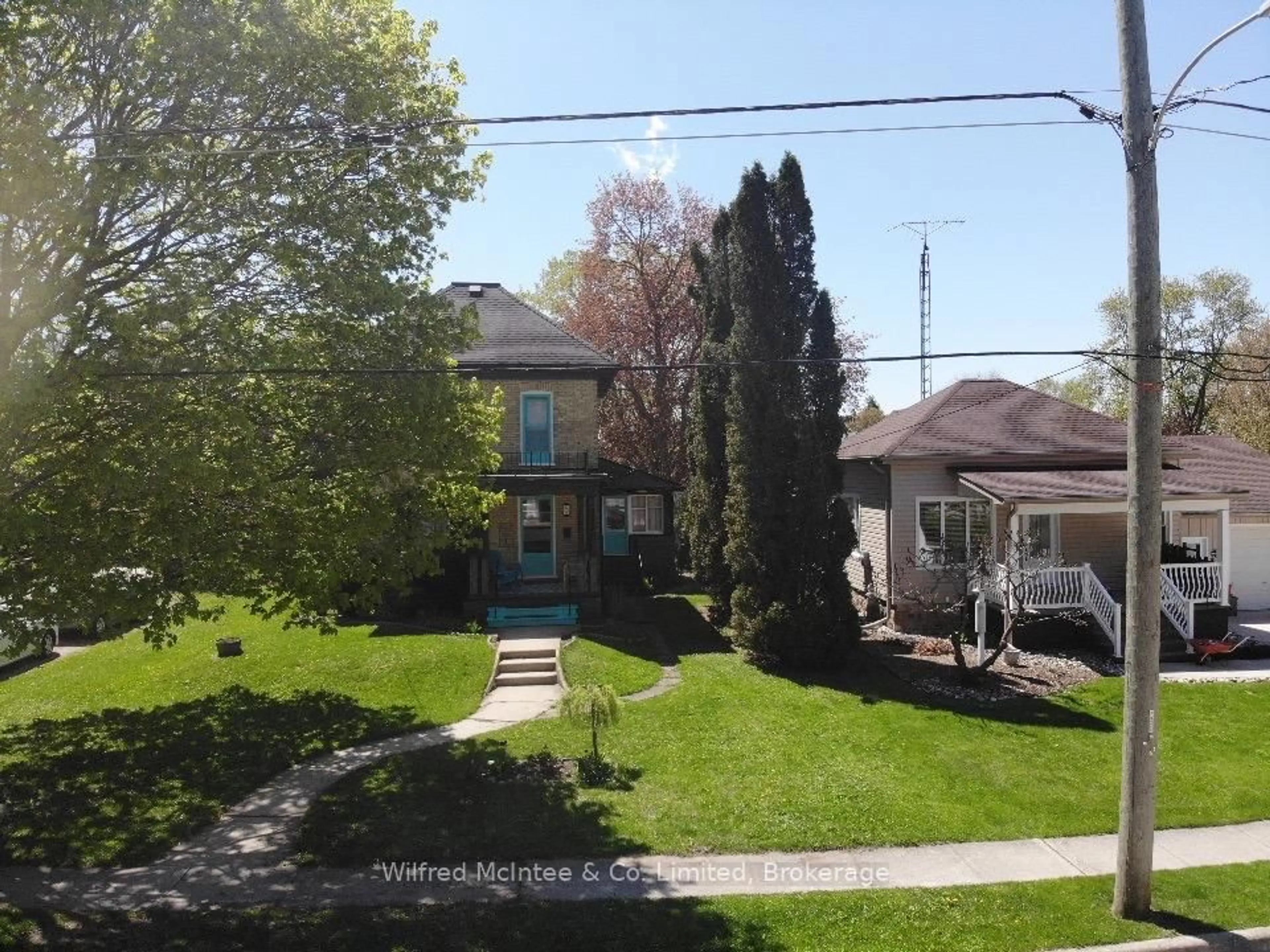 A pic from outside/outdoor area/front of a property/back of a property/a pic from drone, street for 83 Richmond St, Bluewater Ontario N0M 1X0