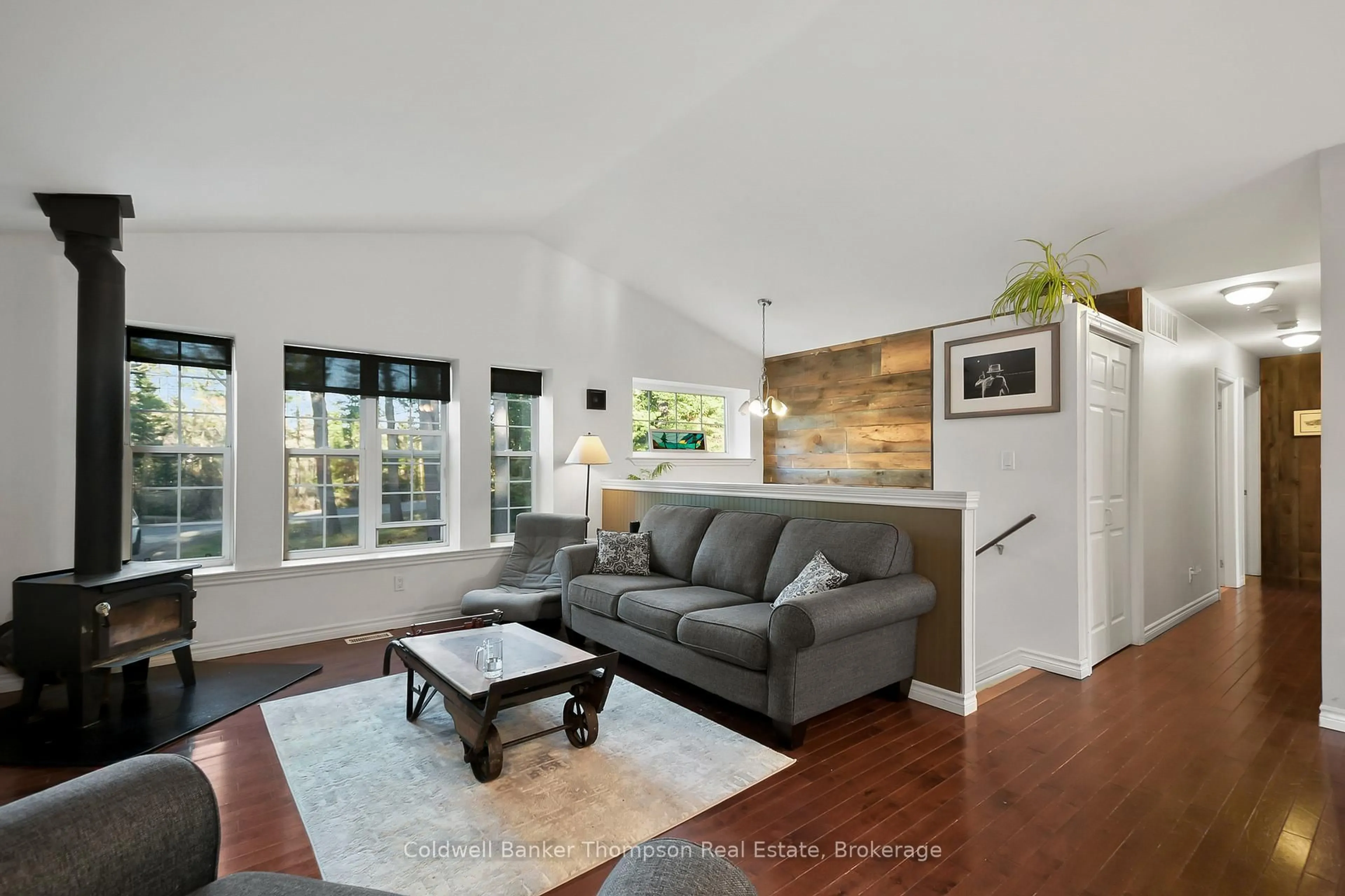 Living room with furniture, unknown for 1041 Springdale Park Rd, Bracebridge Ontario P1L 1W9