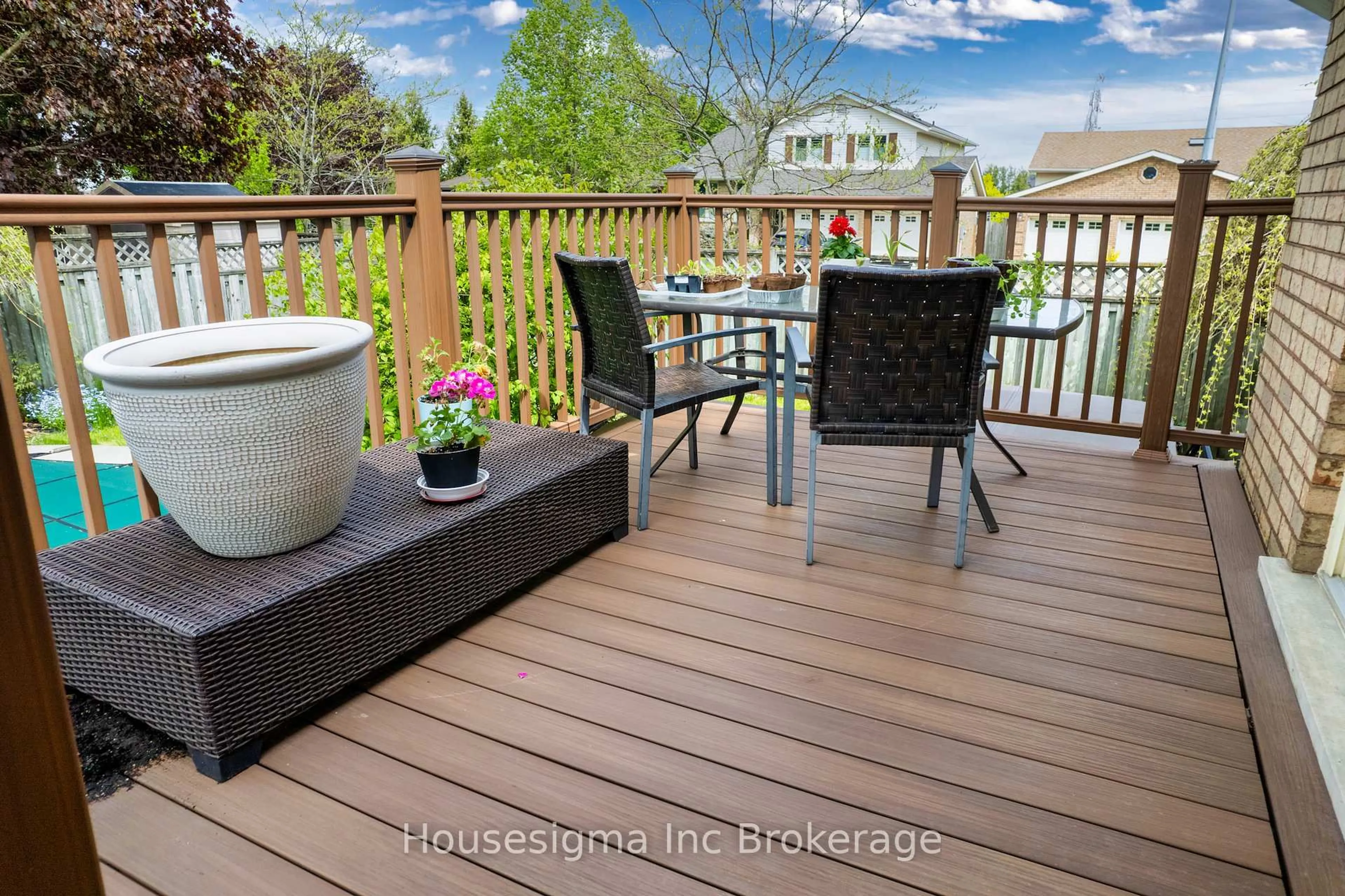 Patio, water/lake/river/ocean view for 55 Ortona St, Woodstock Ontario N4T 1M6
