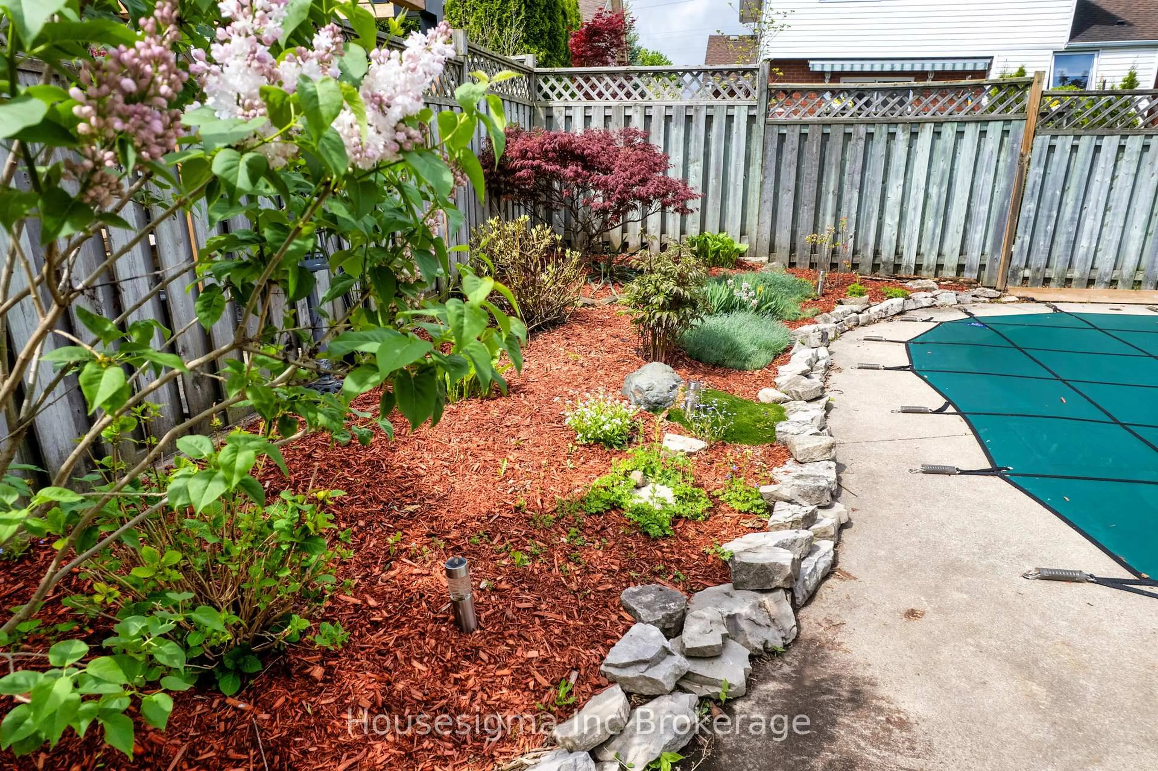 Patio, street for 55 Ortona St, Woodstock Ontario N4T 1M6