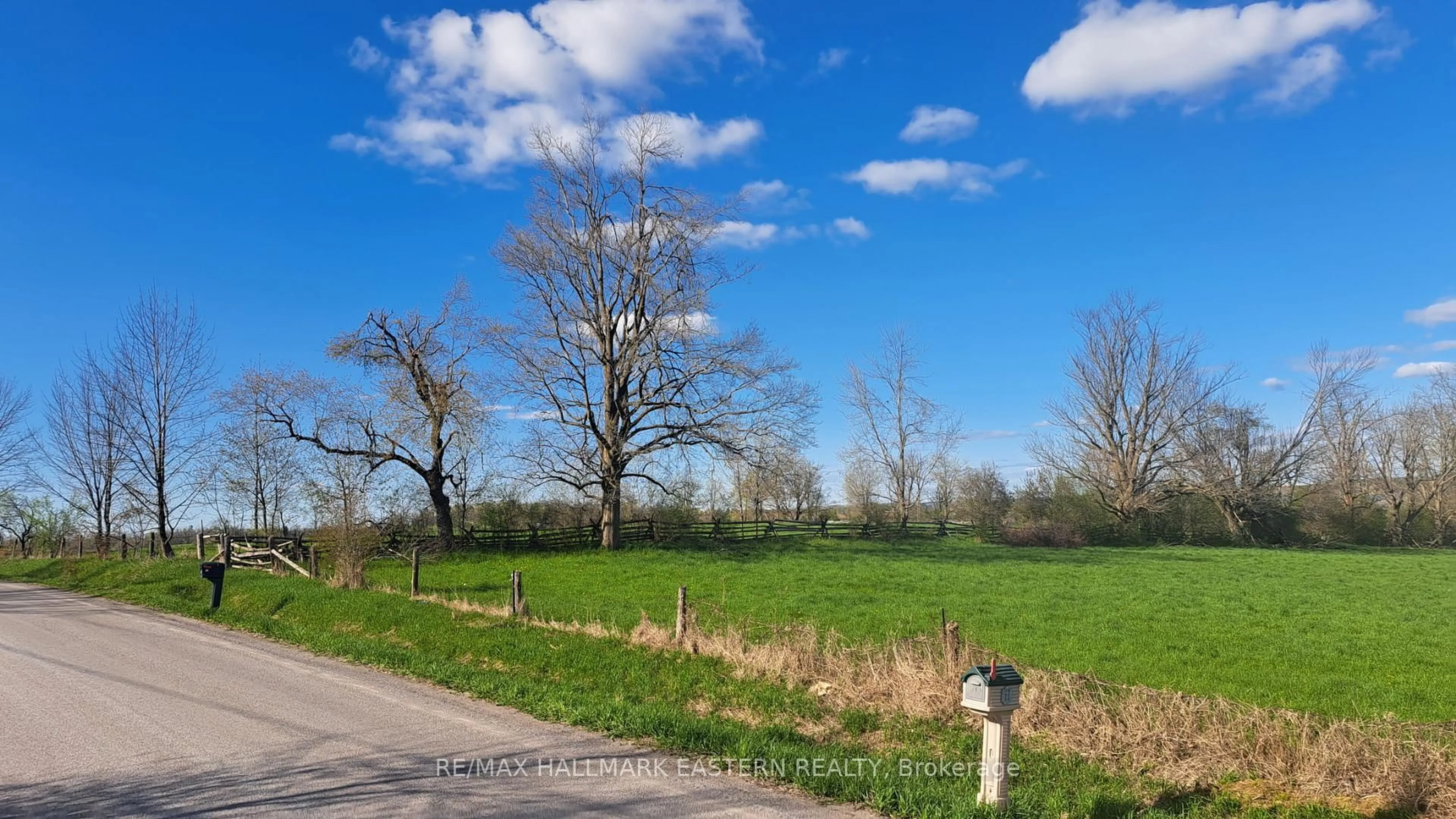 A pic from outside/outdoor area/front of a property/back of a property/a pic from drone, forest/trees view for 352 Peregrine Rd, Selwyn Ontario K9J 6X2