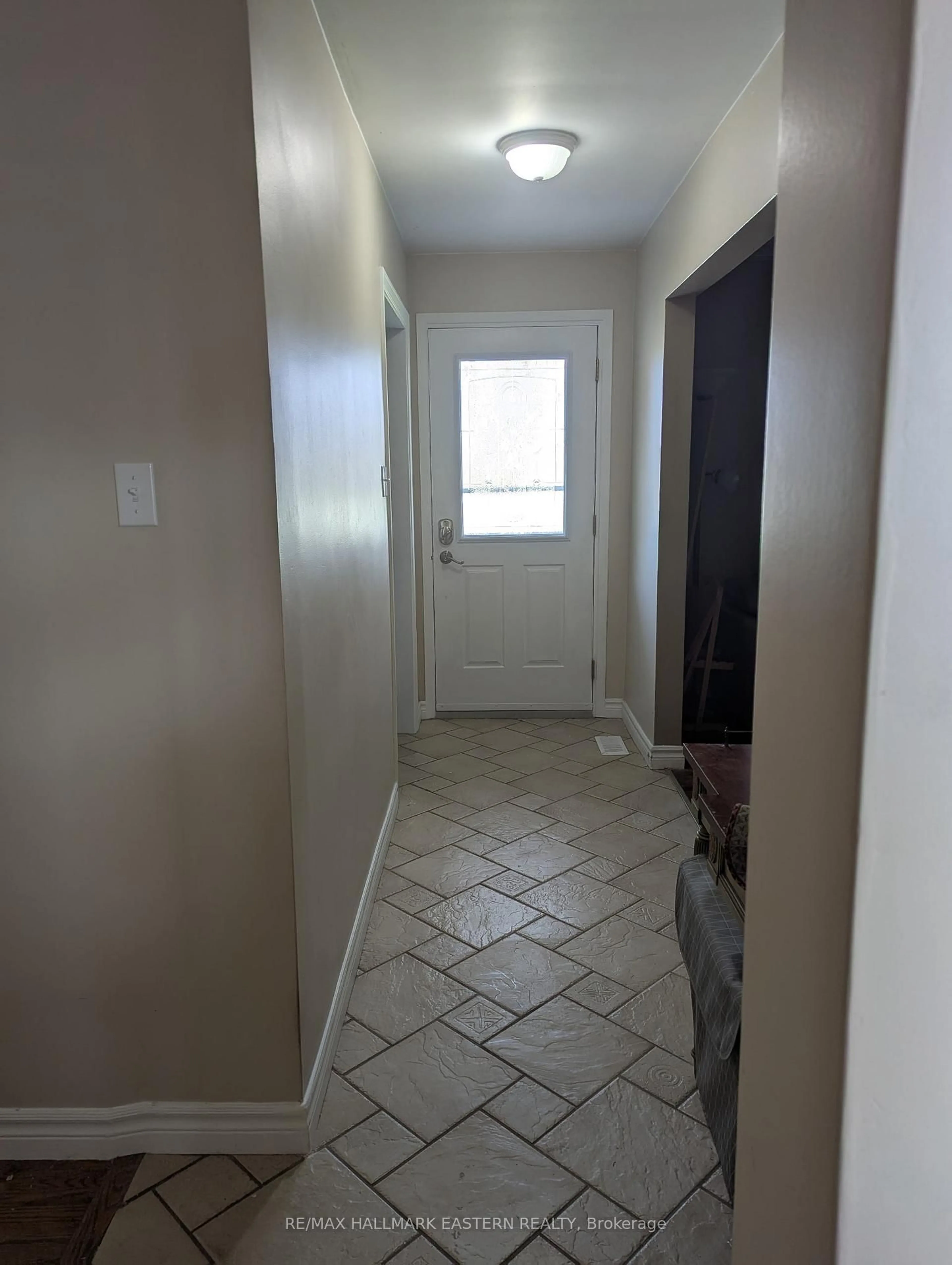 Unknown for 352 Peregrine Rd, Selwyn Ontario K9J 6X2
