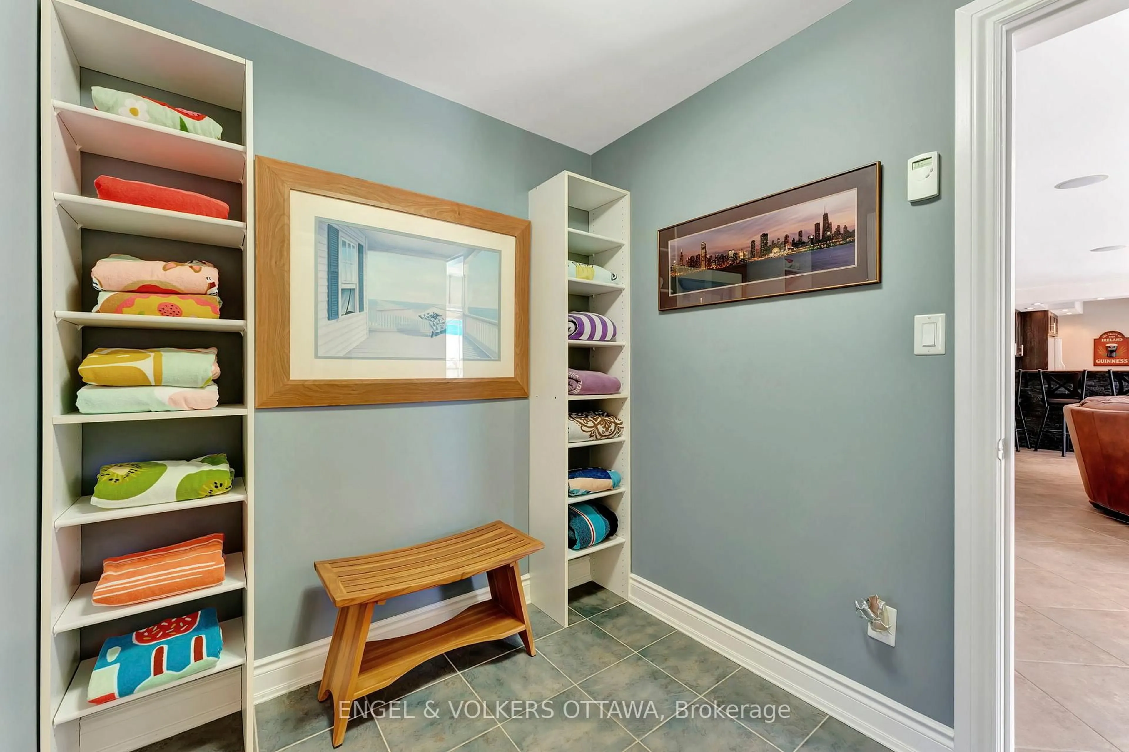 Laundry room for 2 Beechgrove Gdns, Stittsville Ontario K2S 1W5