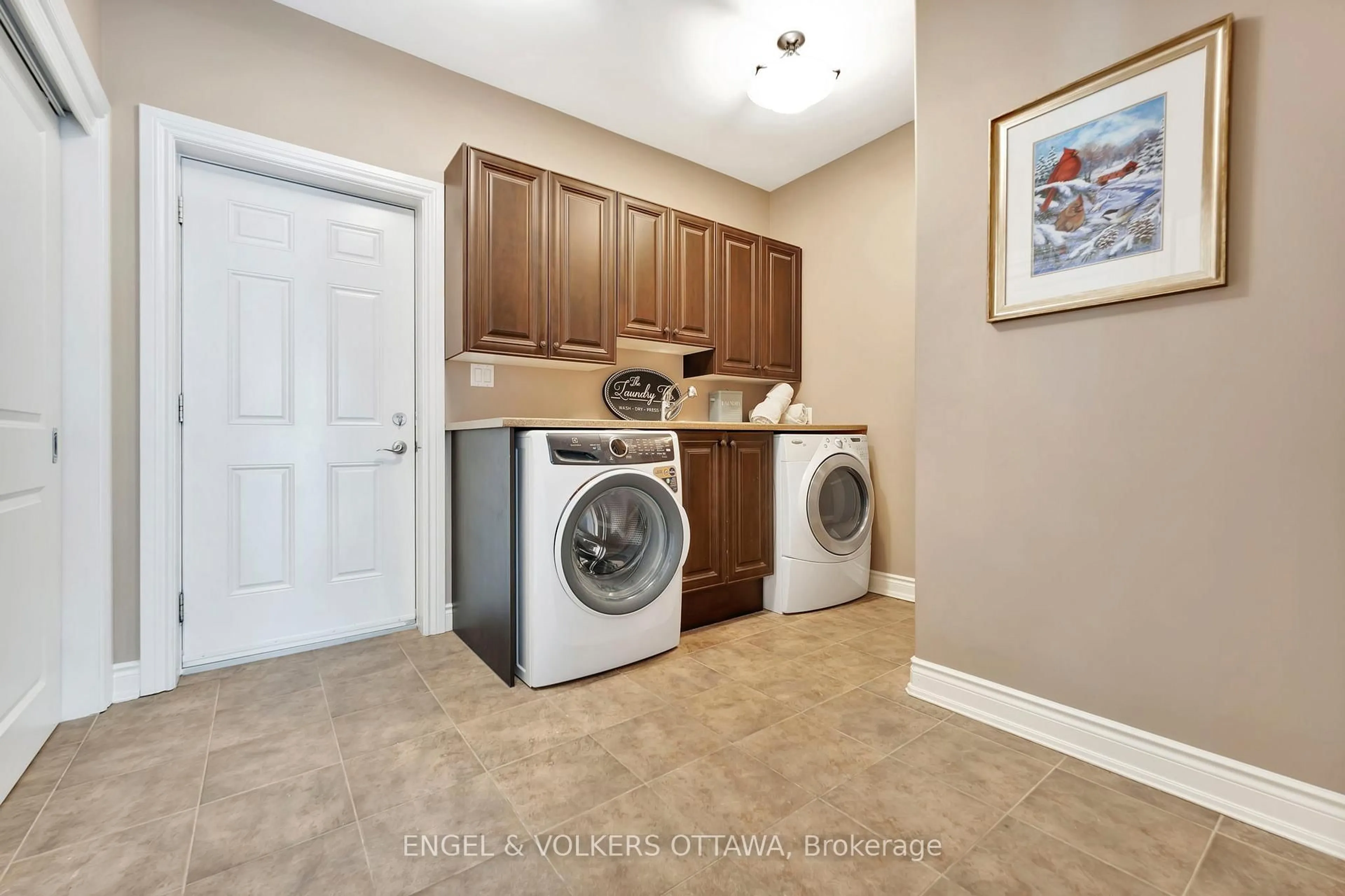Laundry room for 2 Beechgrove Gdns, Stittsville Ontario K2S 1W5