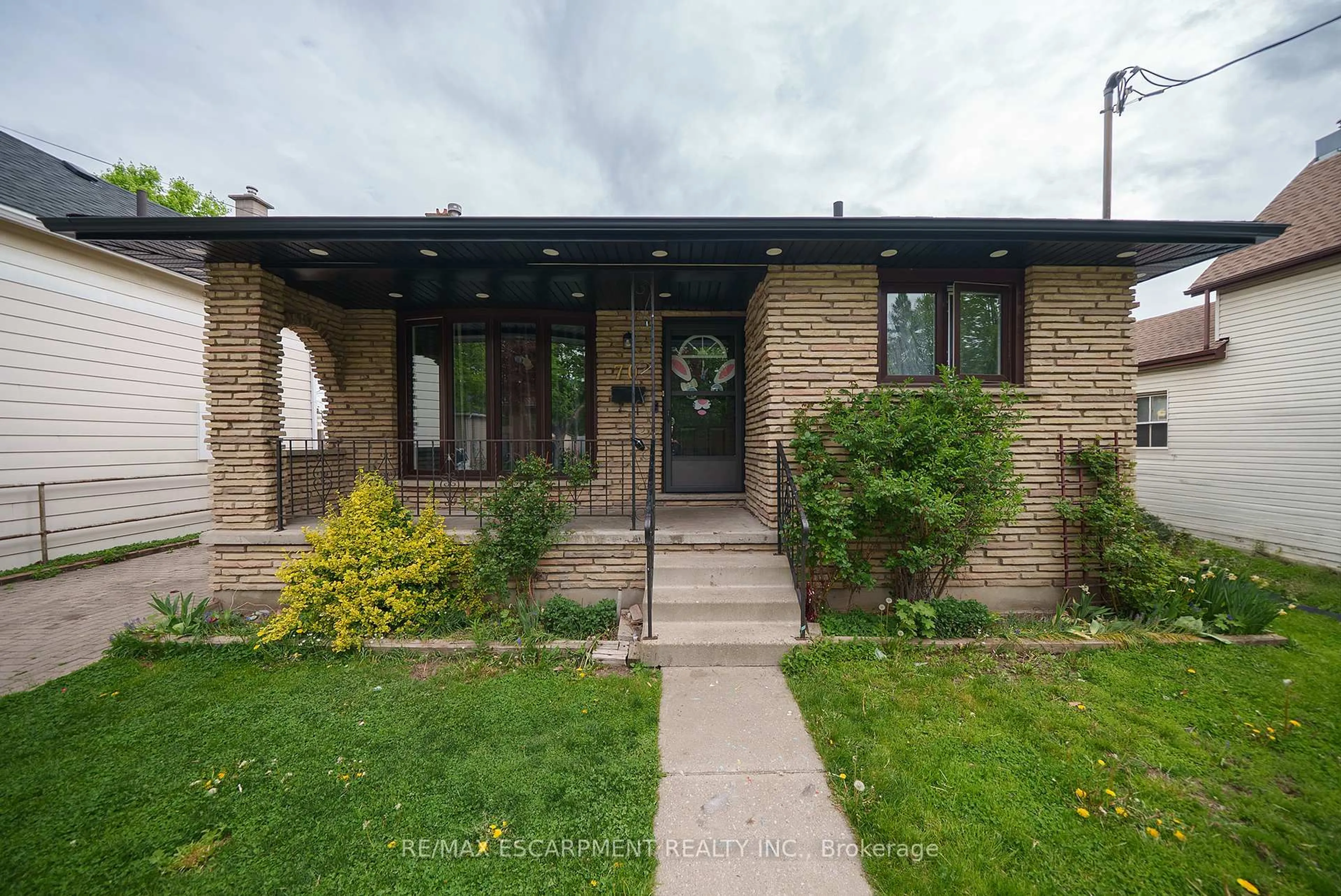 Unknown for 70 Oak St, Brantford Ontario N3T 2B1