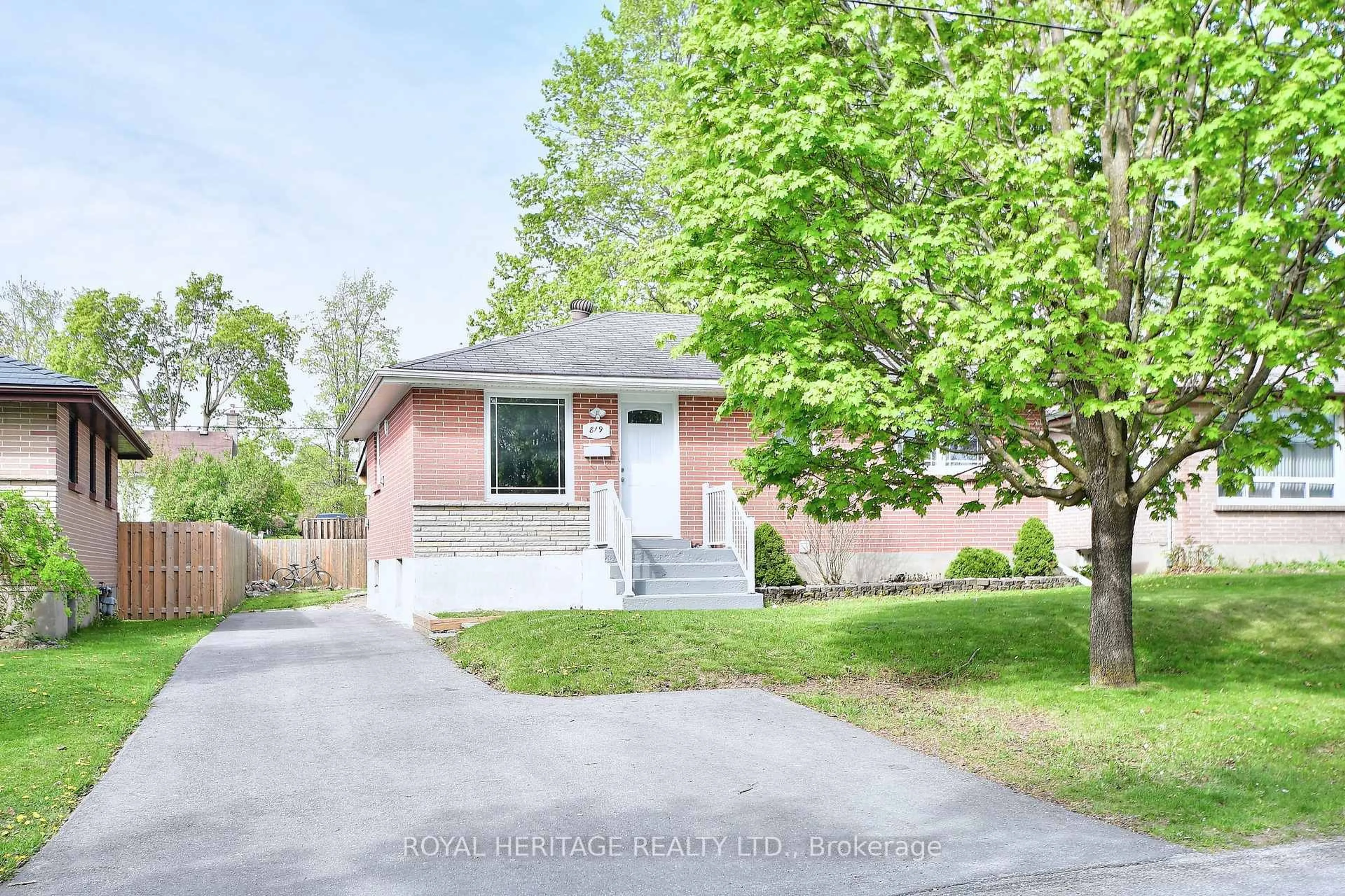 Home with brick exterior material, street for 819 Brookdale Cres, Peterborough North Ontario K9H 6A5