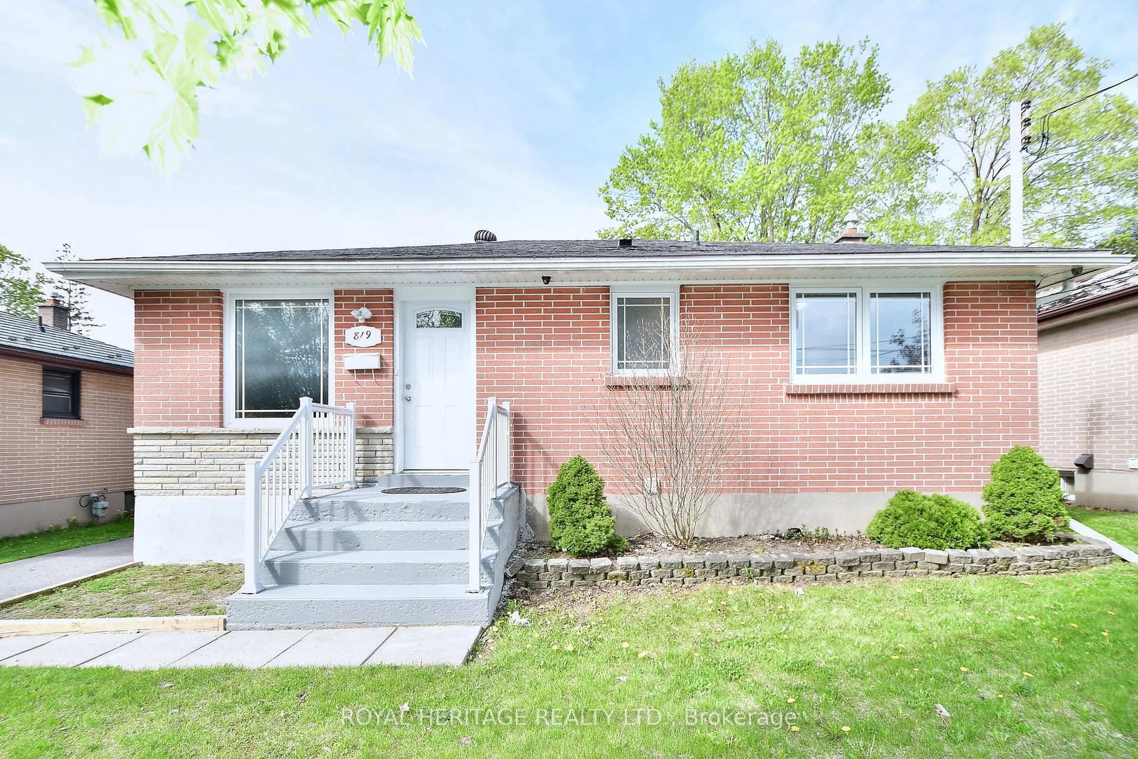 Home with brick exterior material, street for 819 Brookdale Cres, Peterborough North Ontario K9H 6A5