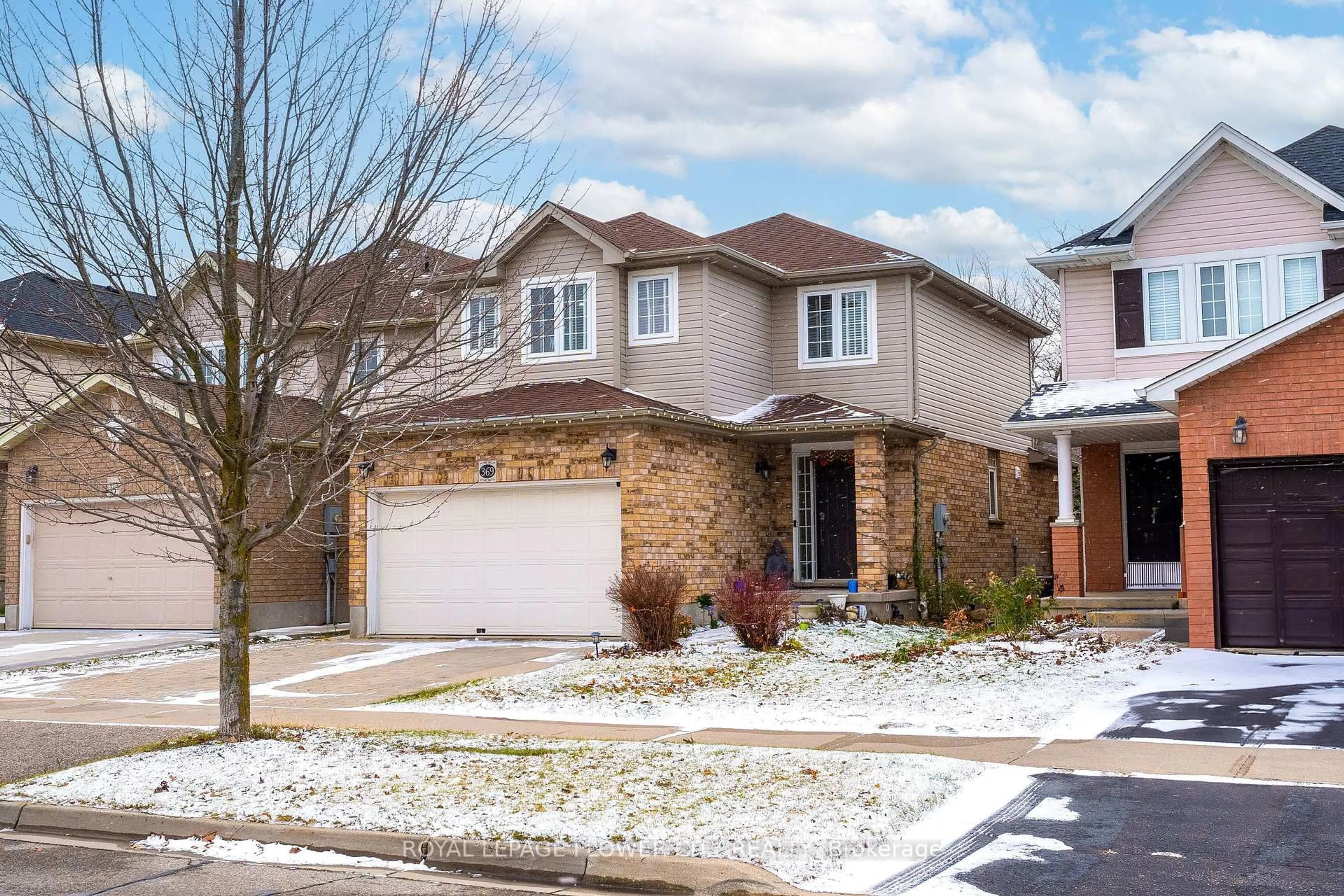 Home with brick exterior material, street for 369 Thomas Slee Dr, Kitchener Ontario N2P 2X5