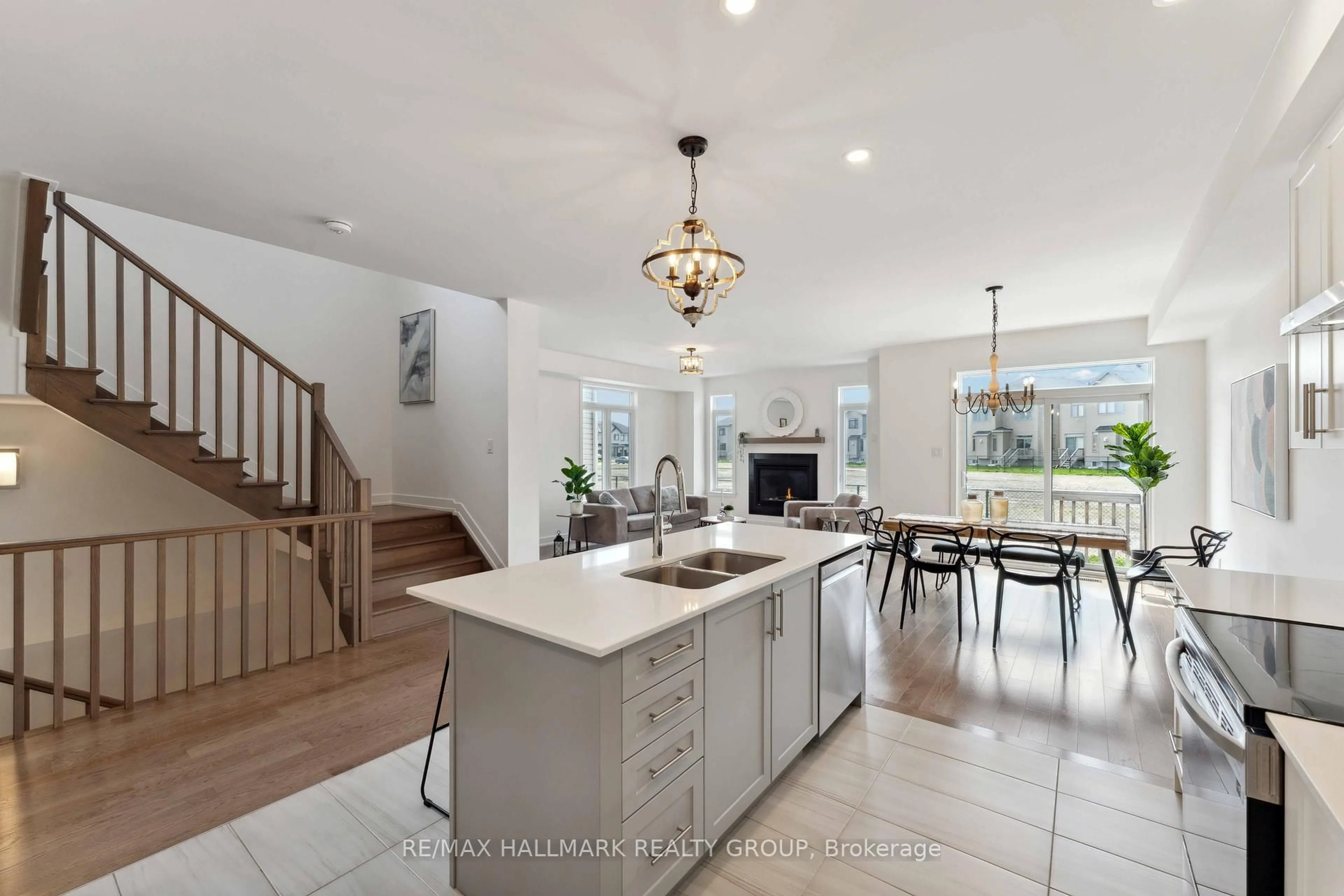 Open concept kitchen, ceramic/tile floor for 20 Mendoza Way, Ottawa Ontario K2S 2S6