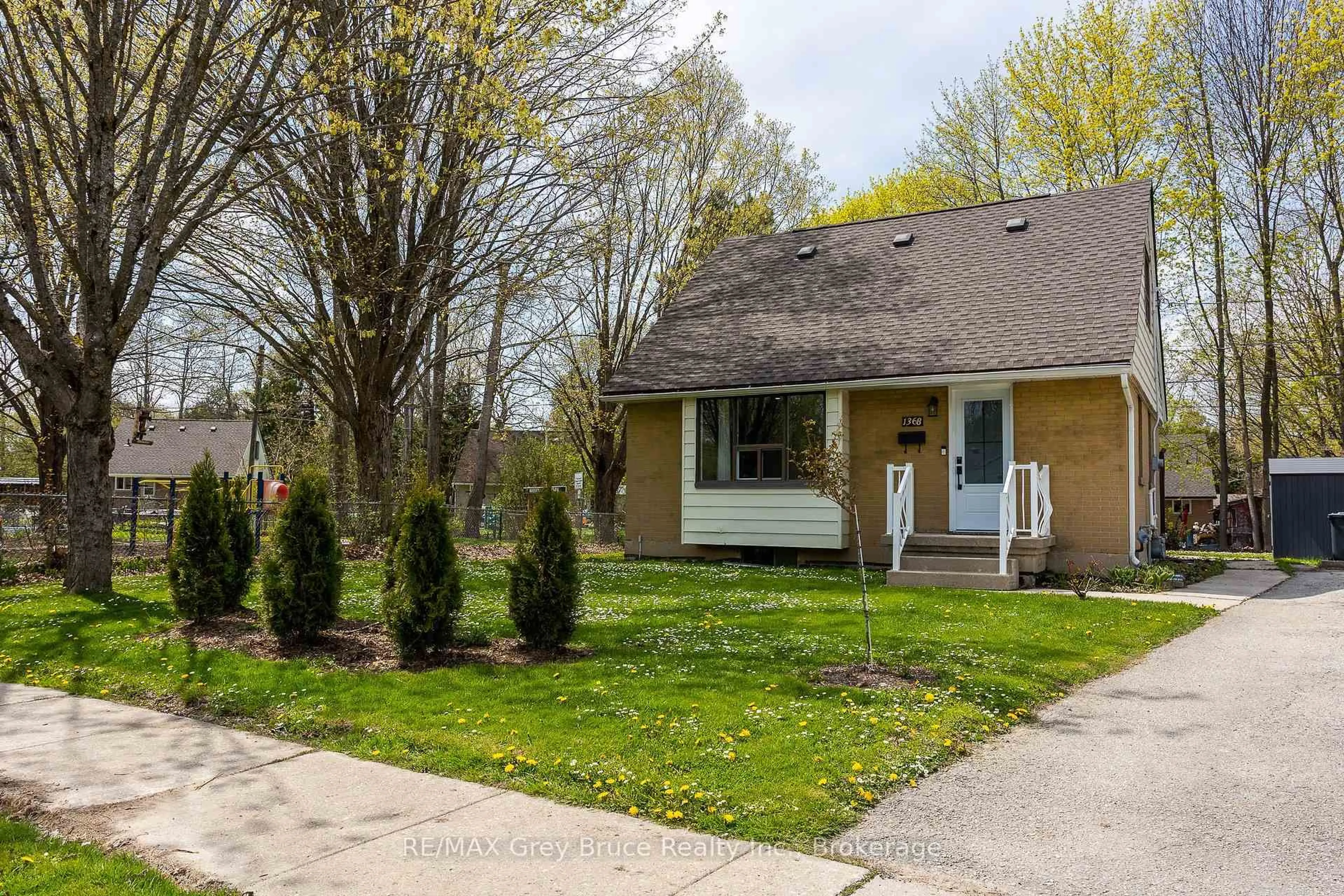 Unknown for 1368 7th Avenue A Ave, Owen Sound Ontario N4K 5L9