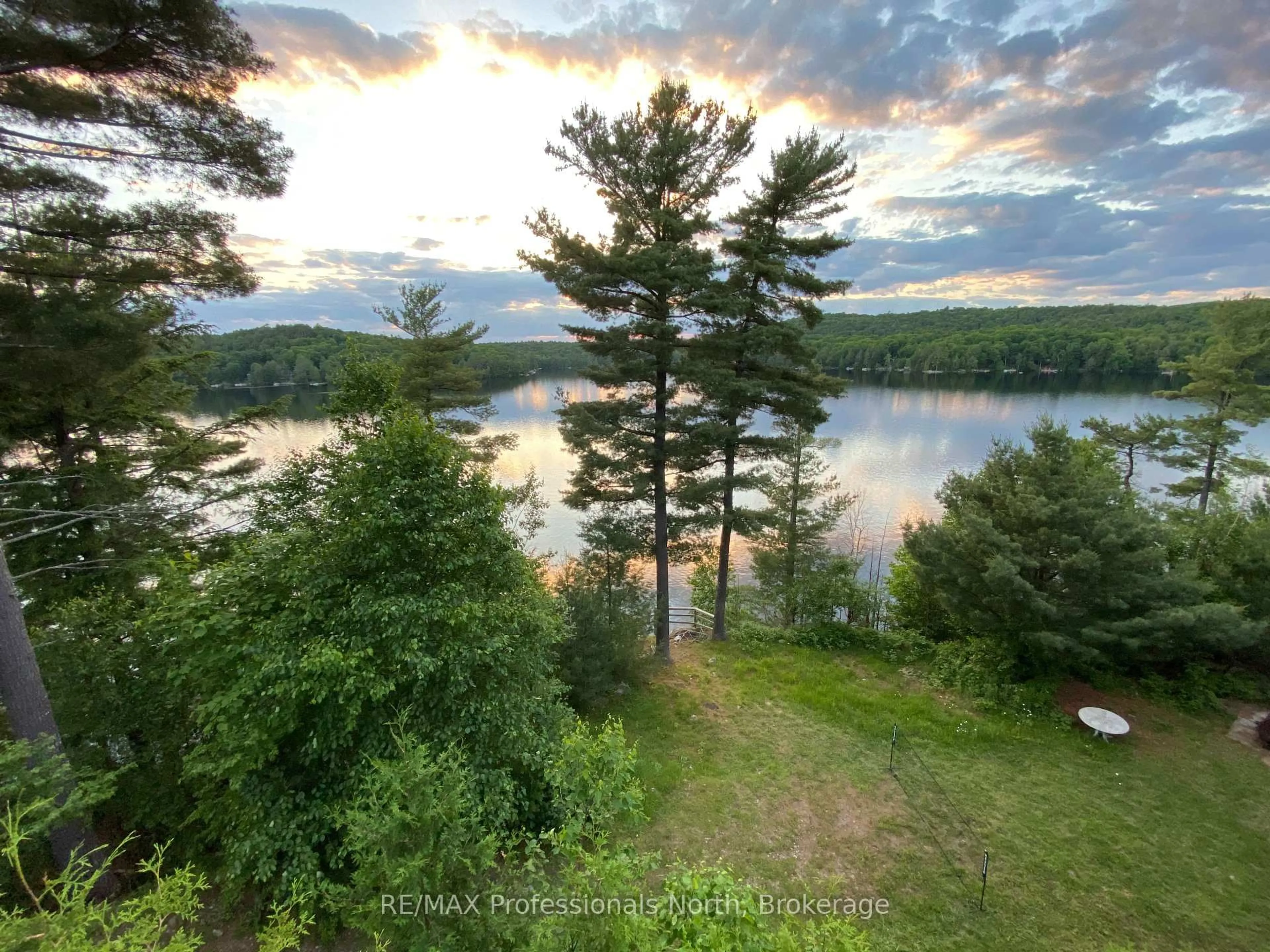 A pic from outside/outdoor area/front of a property/back of a property/a pic from drone, water/lake/river/ocean view for 1307 Watts Rd, Dysart et al Ontario K0M 1S0