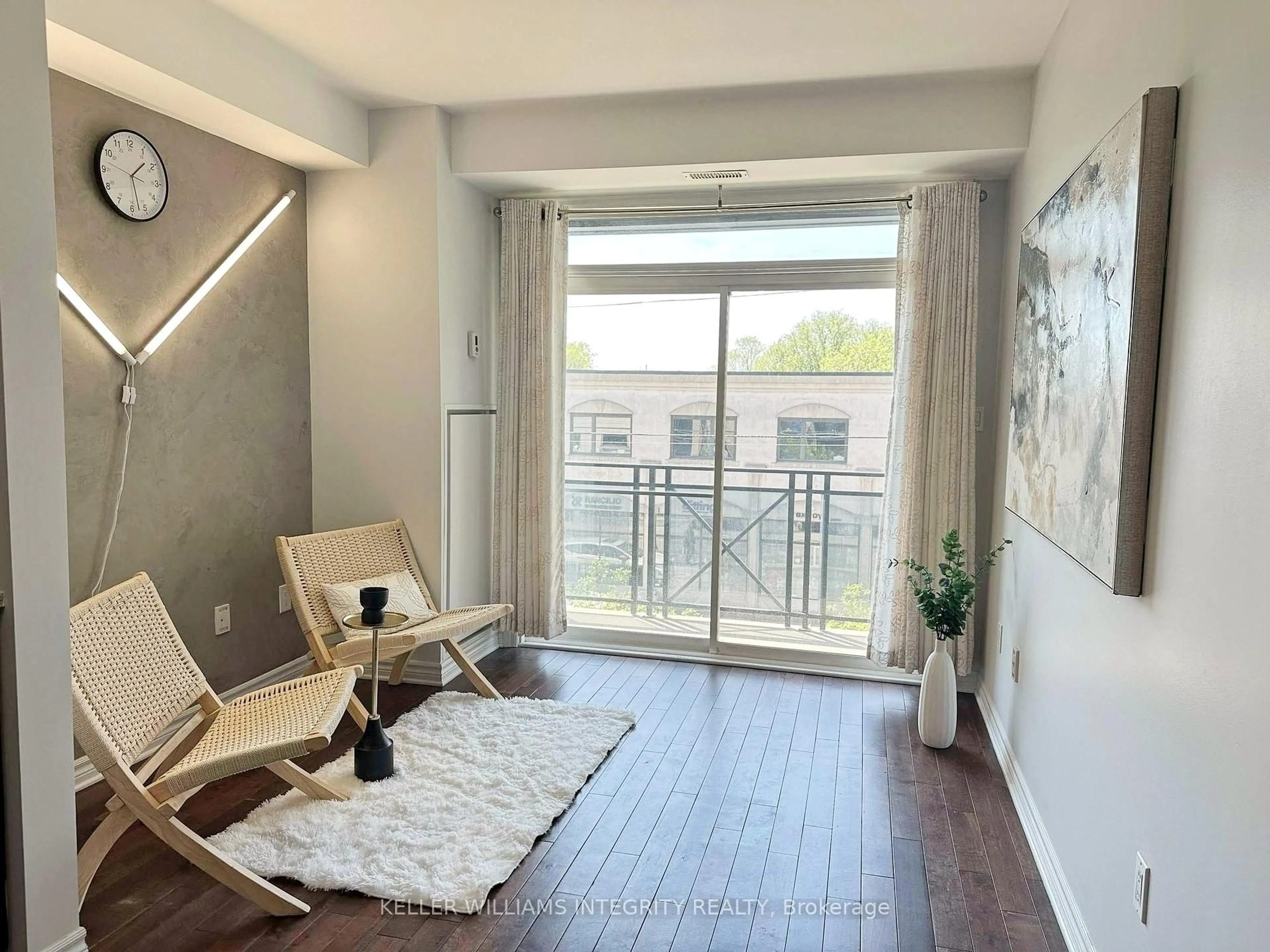 A pic of a room for 429 Kent St #320, Ottawa Ontario K2P 1B5