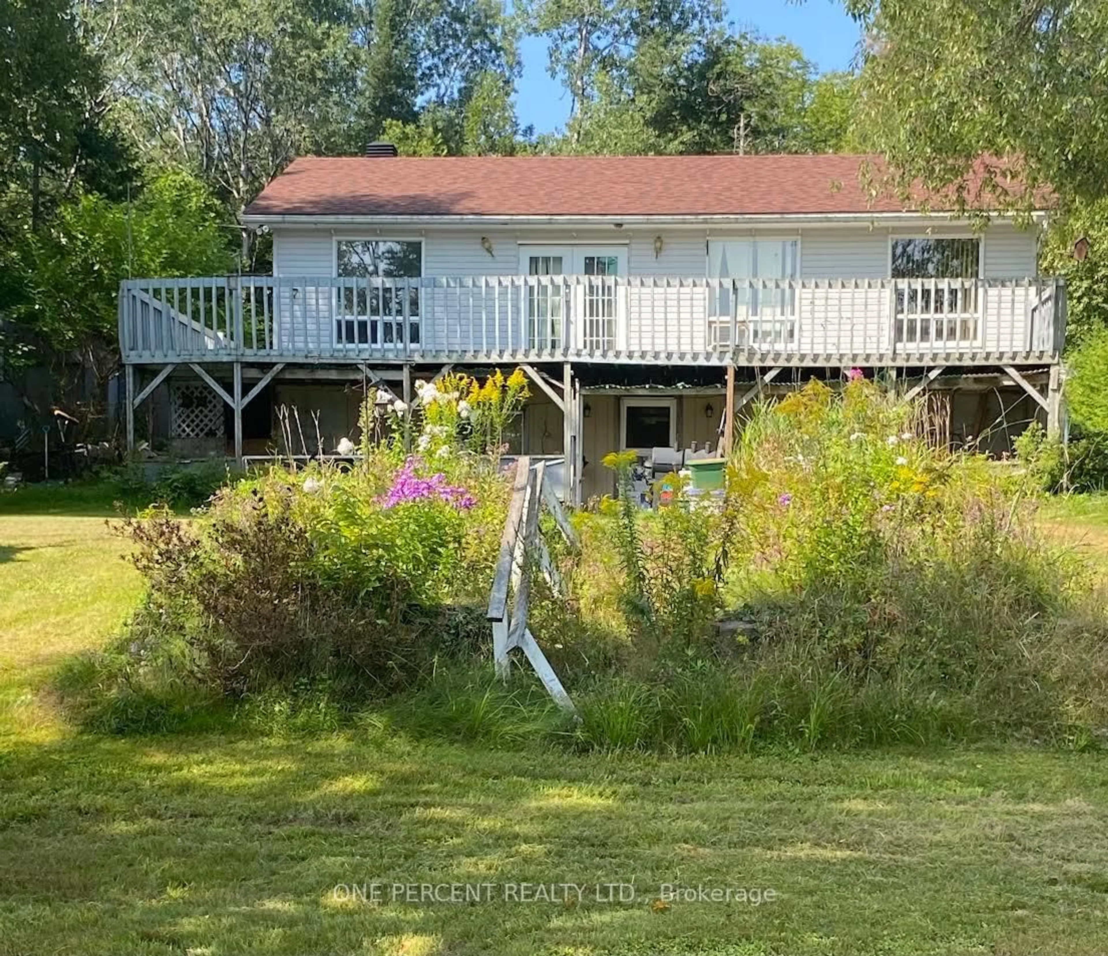 A pic from outside/outdoor area/front of a property/back of a property/a pic from drone, water/lake/river/ocean view for 194 Maws Rd, Huntsville Ontario P0A 1R0