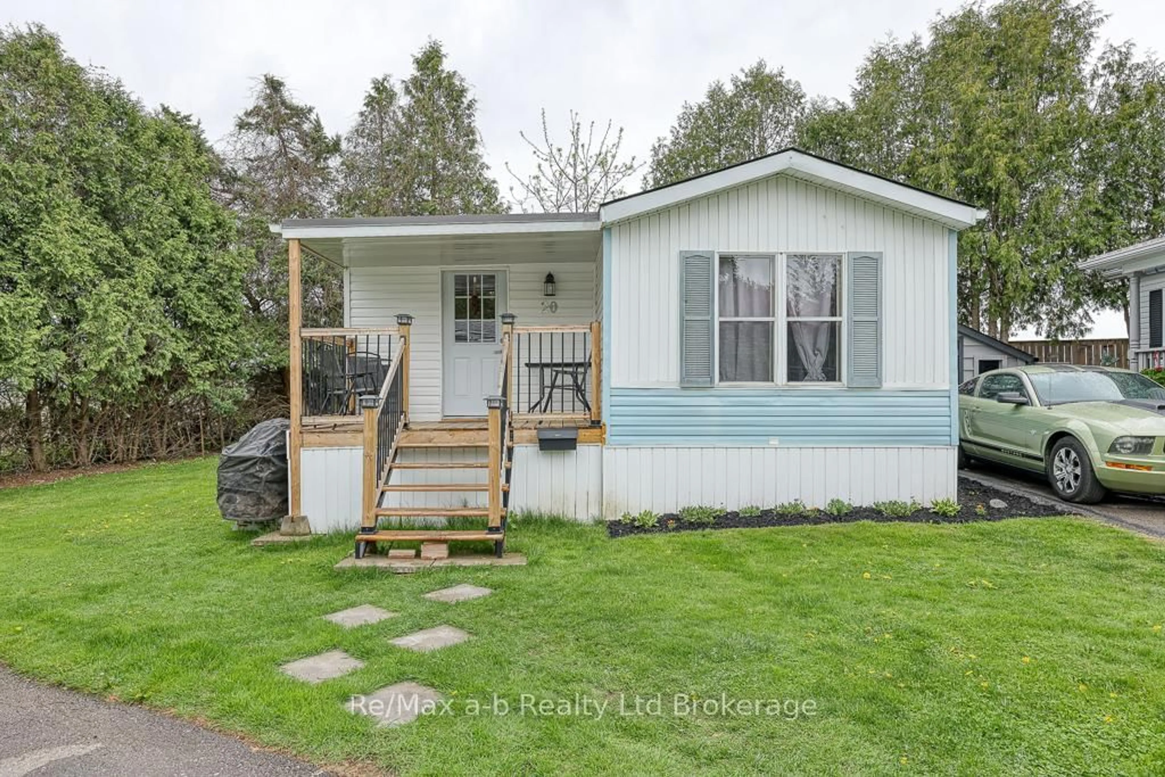 Home with vinyl exterior material, street for 595487 OXFORD 59 Rd #20, East Zorra-Tavistock Ontario N4S 7W1