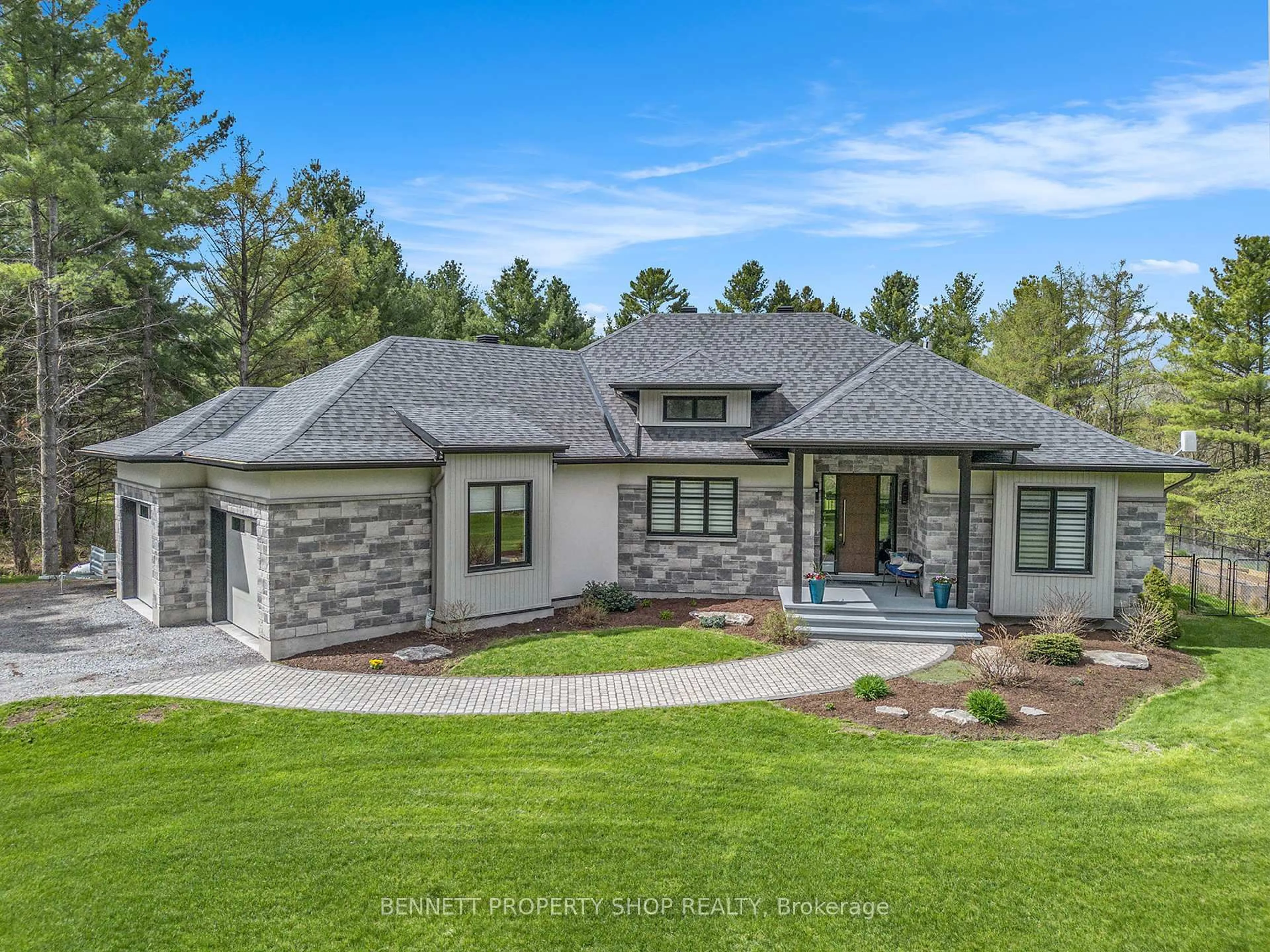 Home with brick exterior material, mountain view for 1950 Beckett's Creek Rd, Ottawa Ontario K4C 1C8
