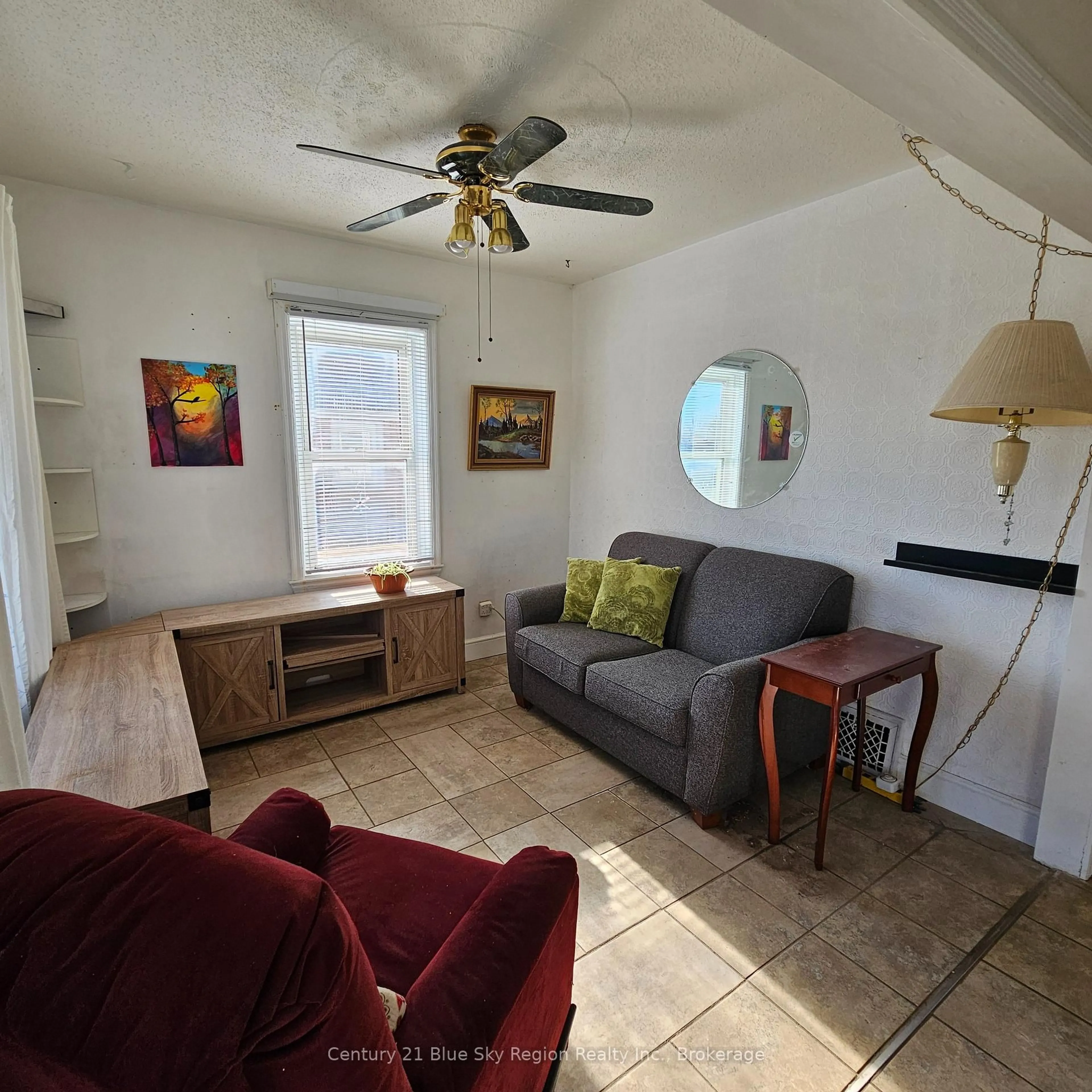 Living room with furniture, unknown for 120 Milani Rd, North Bay Ontario P1B 7P3