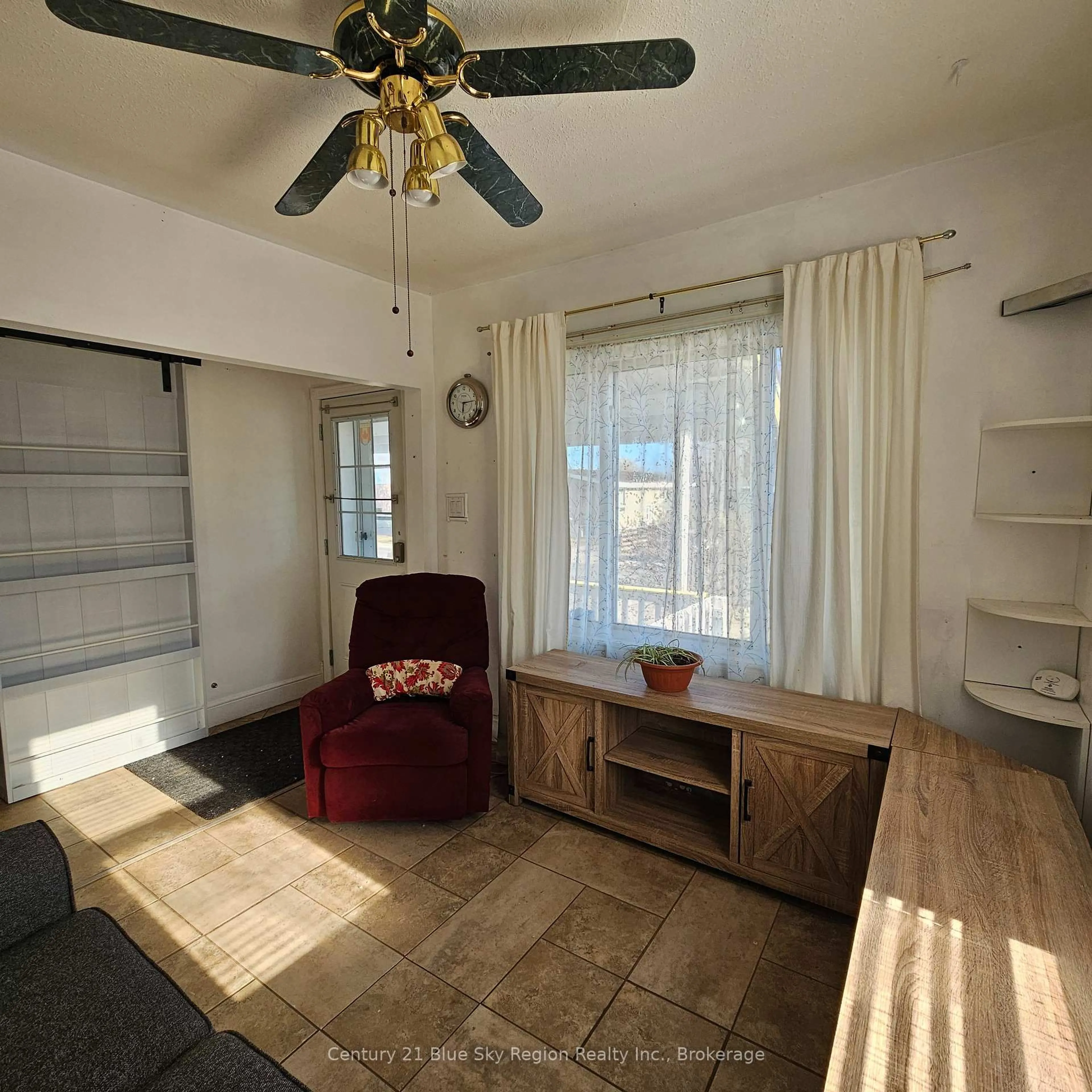 Living room with furniture, unknown for 120 Milani Rd, North Bay Ontario P1B 7P3