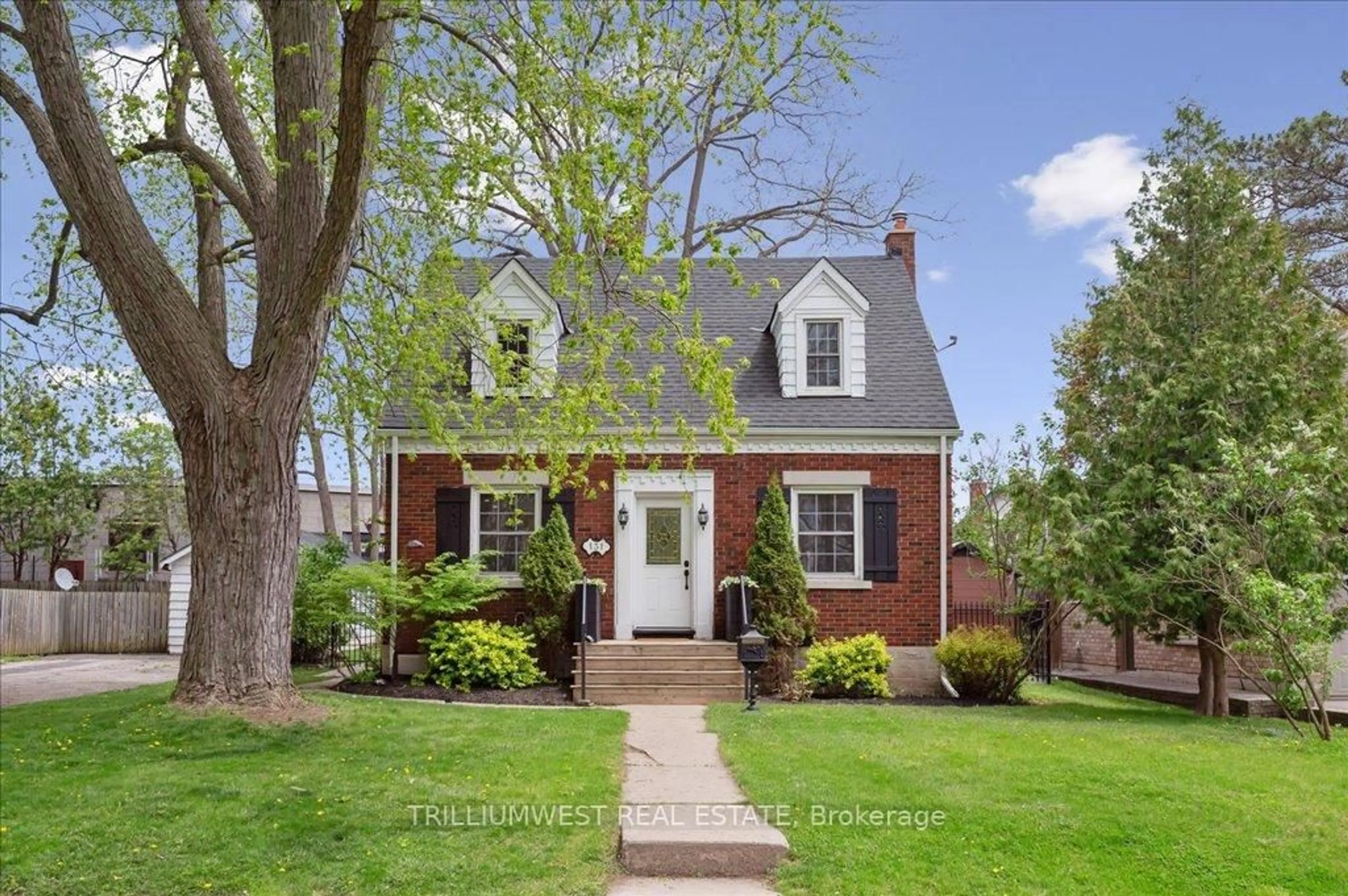 Home with brick exterior material, street for 131 Blue Heron Rdge, Cambridge Ontario N3H 3G8