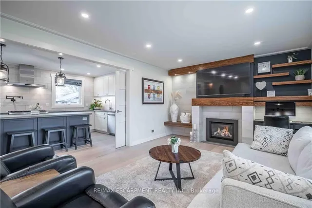 Additional property image - 56 Oakley Crt