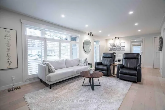 Additional property image - 56 Oakley Crt