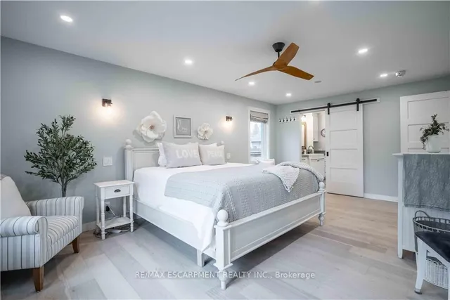 Additional property image - 56 Oakley Crt