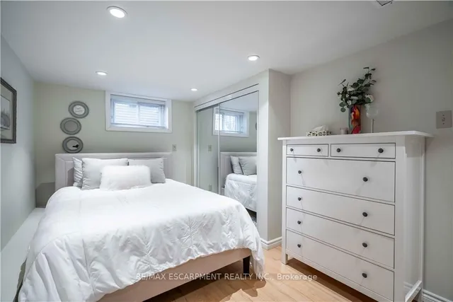 Additional property image - 56 Oakley Crt