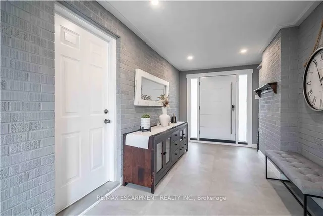 Additional property image - 56 Oakley Crt