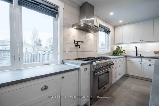 Additional property image - 56 Oakley Crt